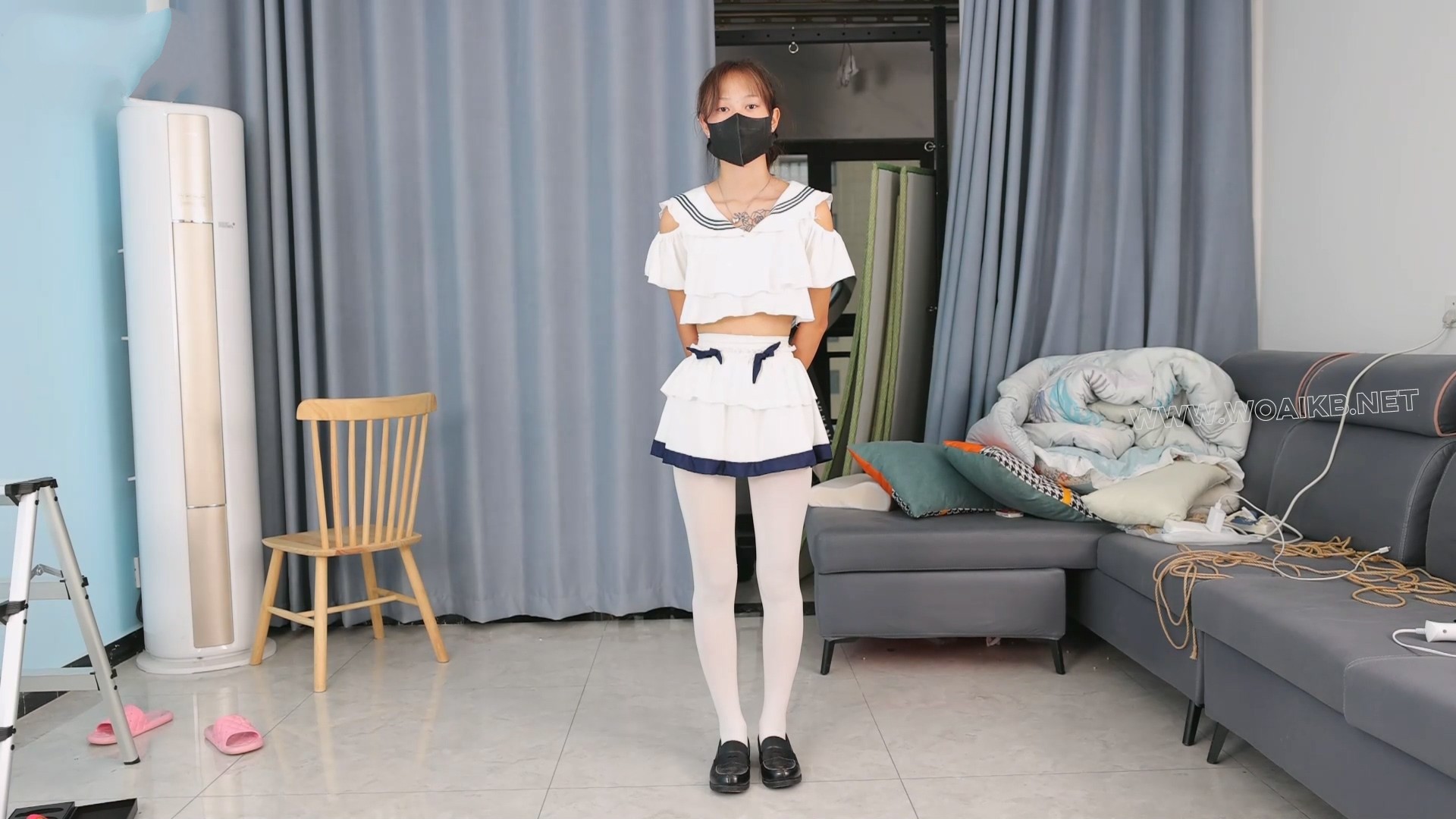 单马尾情趣女仆，全方位tj，下有td刺激，上有抓n龙抓手。后来觉得不解气，拉到卫生…