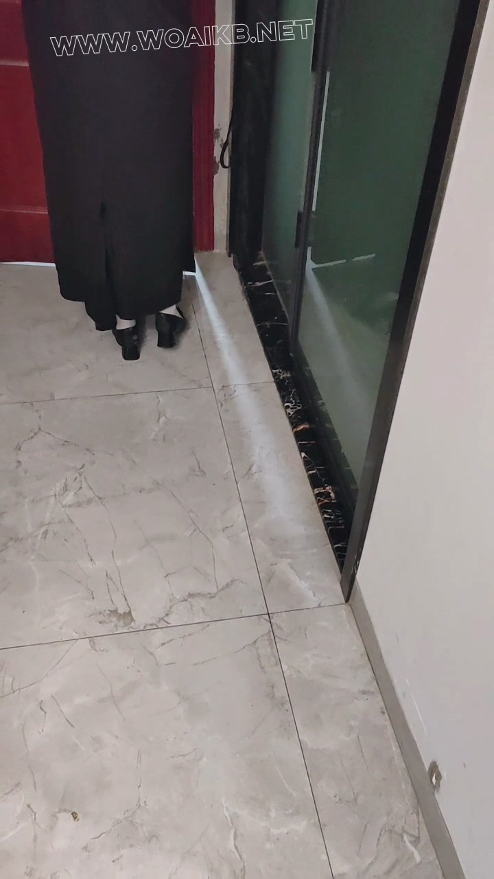 驯养线上约到的女大学生并调教成瑟瑟修女