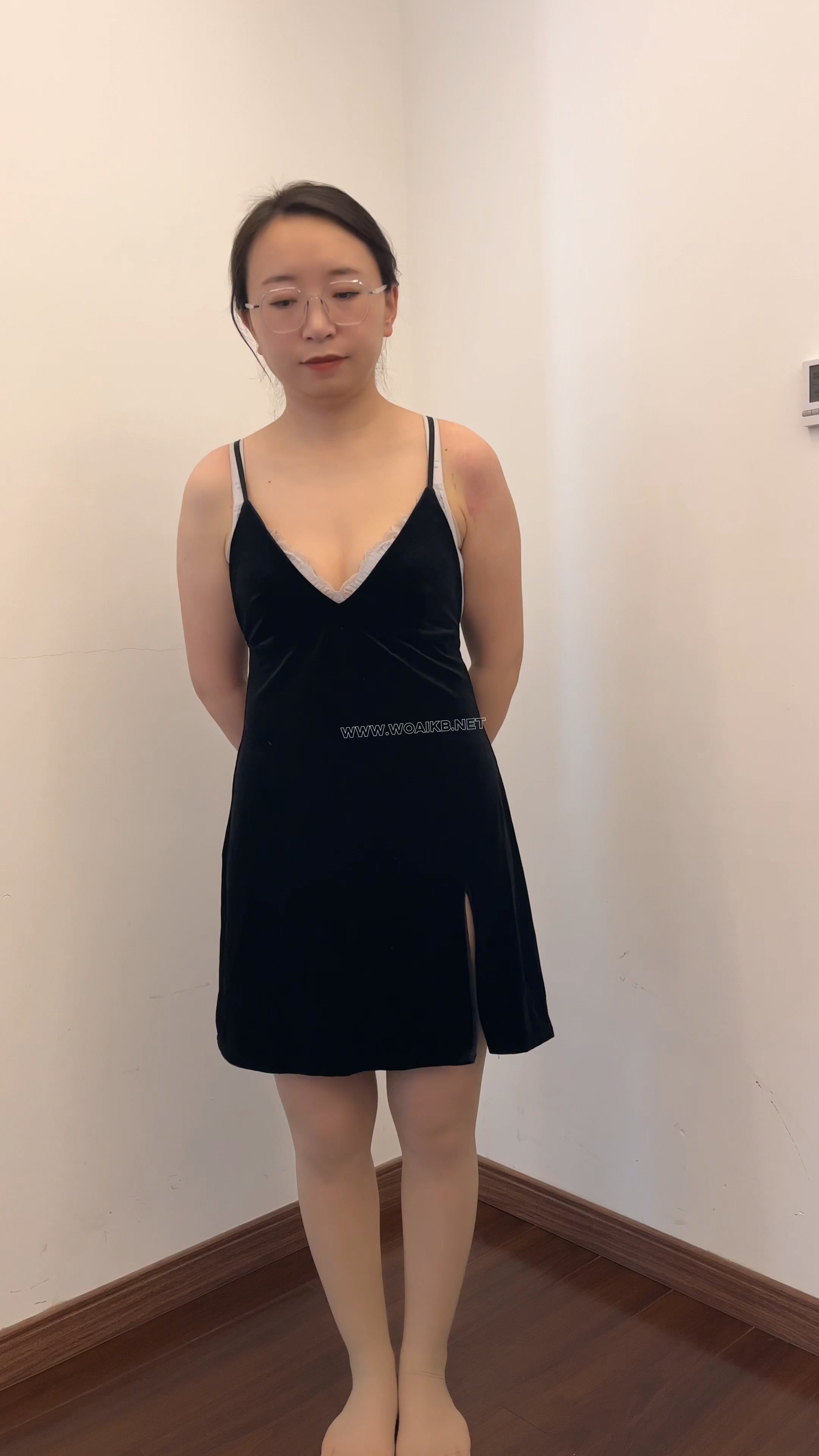 情趣黑色吊带 股绳遛弯 横杆固定四肢 股绳挑逗 AMB强高到虚脱