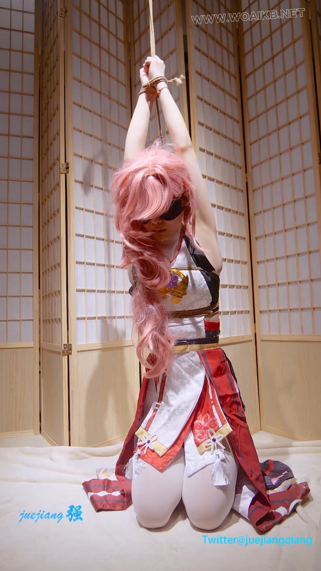 小琦cos定拍八神虫子