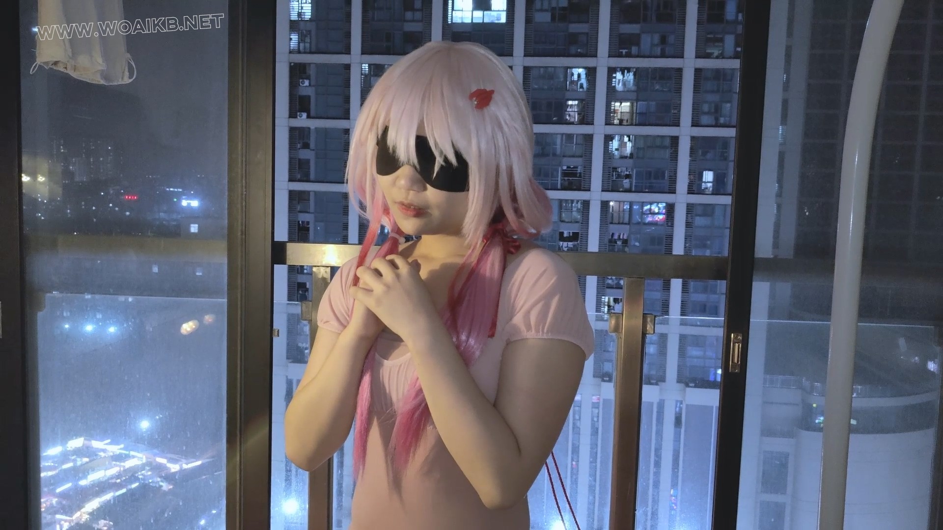 海砂-罪恶王冠歌姬蝶祈双腿绑在阳台护栏塞入异物后sp调教