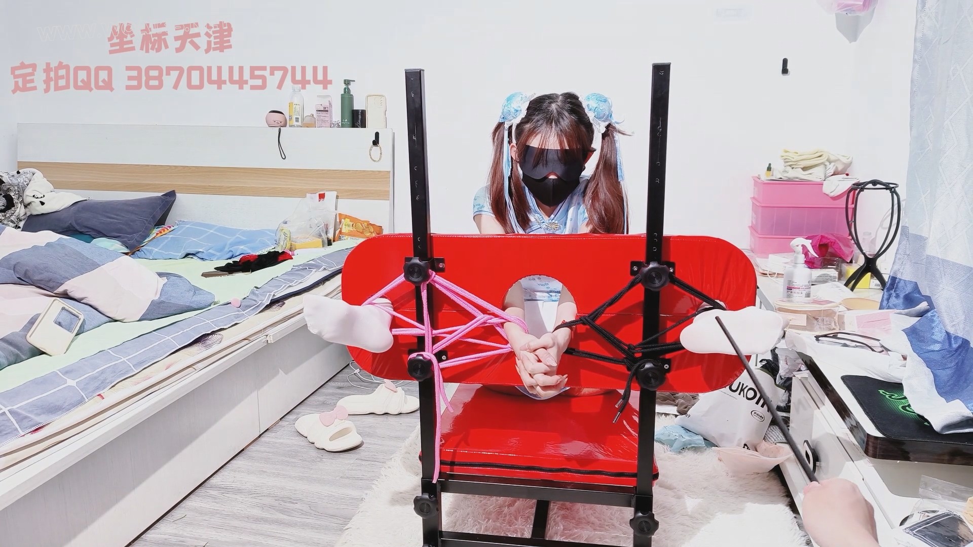 中华娘雪儿被漫展摄影尾随入室，TK架子捆绑，TK，TD折磨，强制GC，QJ