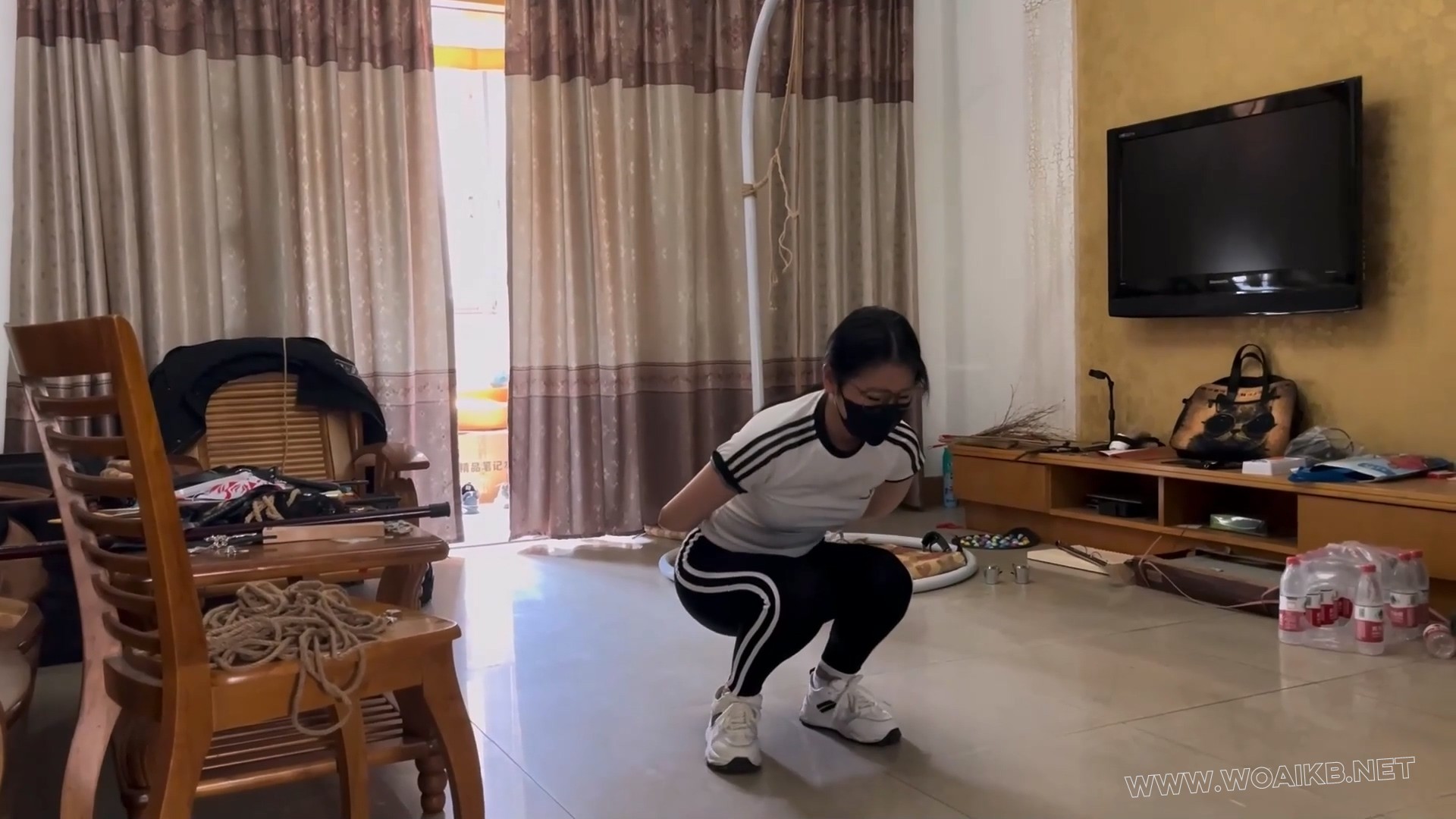 《纪舒静的家规责罚2》客户定拍调教之阿然剧情SP第二部！这次讲述了纪舒静因为没憋... 预览图 2