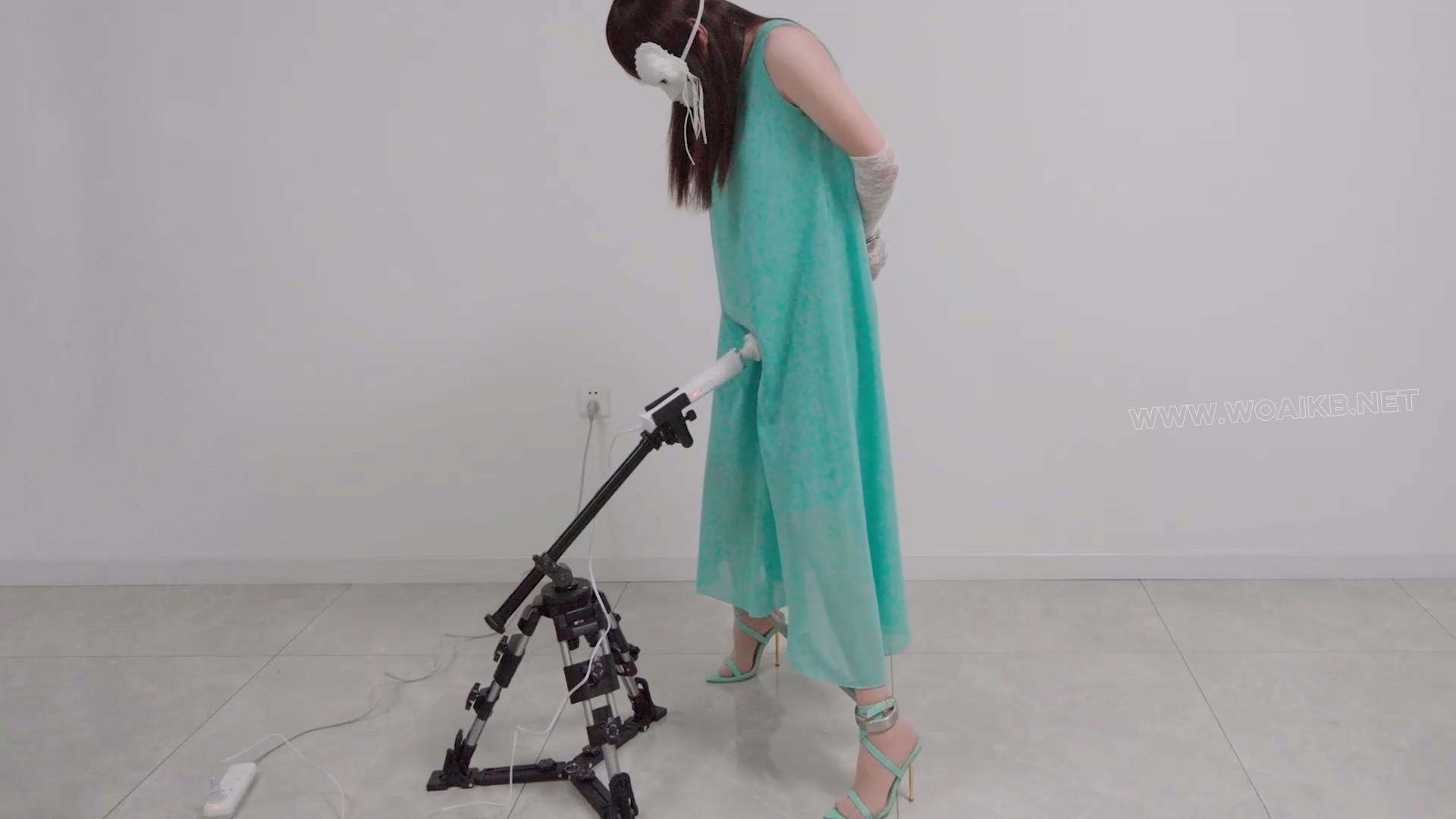 脚镣手铐禁锢绿裙肉丝绿凉高+金属GS、电动BB、无线TD与跑步机 预览图 15