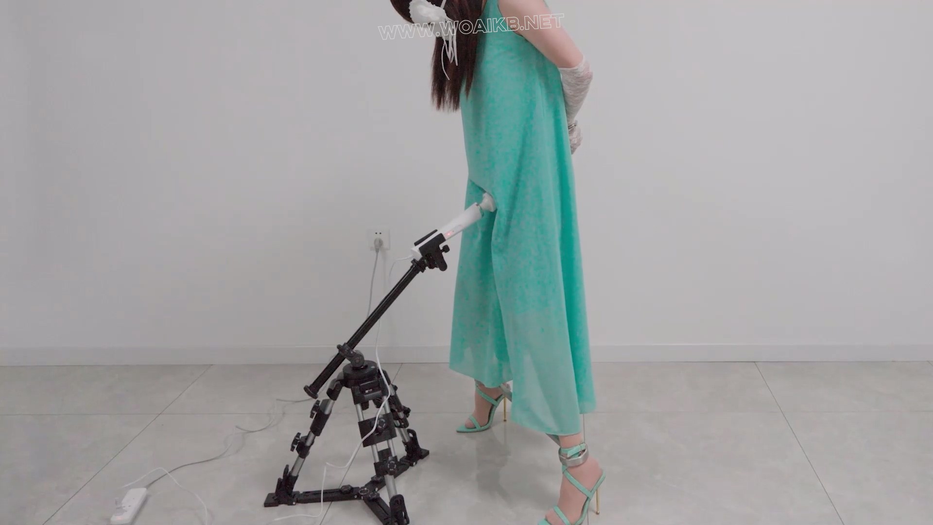 脚镣手铐禁锢绿裙肉丝绿凉高+金属GS、电动BB、无线TD与跑步机 预览图 17