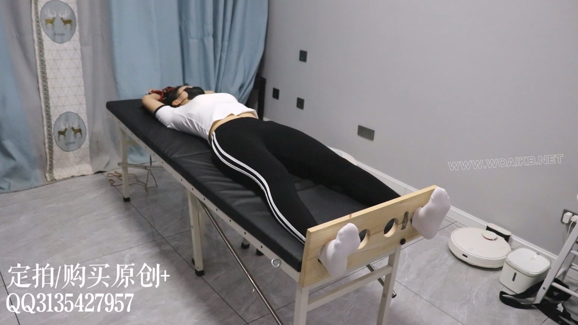 刑床驾驶员2！超级超级怕痒模特糖糖的第二部TK片~超怕痒运动服少女体验严厉TK，怕... 预览图 9