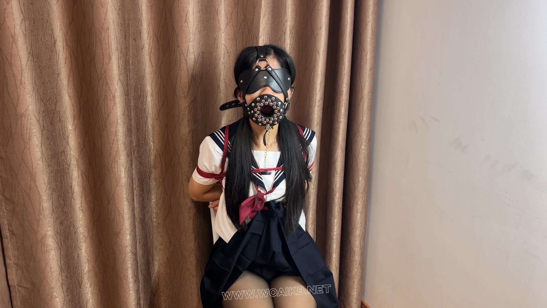 【邻家学妹之楼道惊魂-上集】What？！！楼道里面怎么会有一个黑丝JK学妹？不仅被捆... 预览图 10