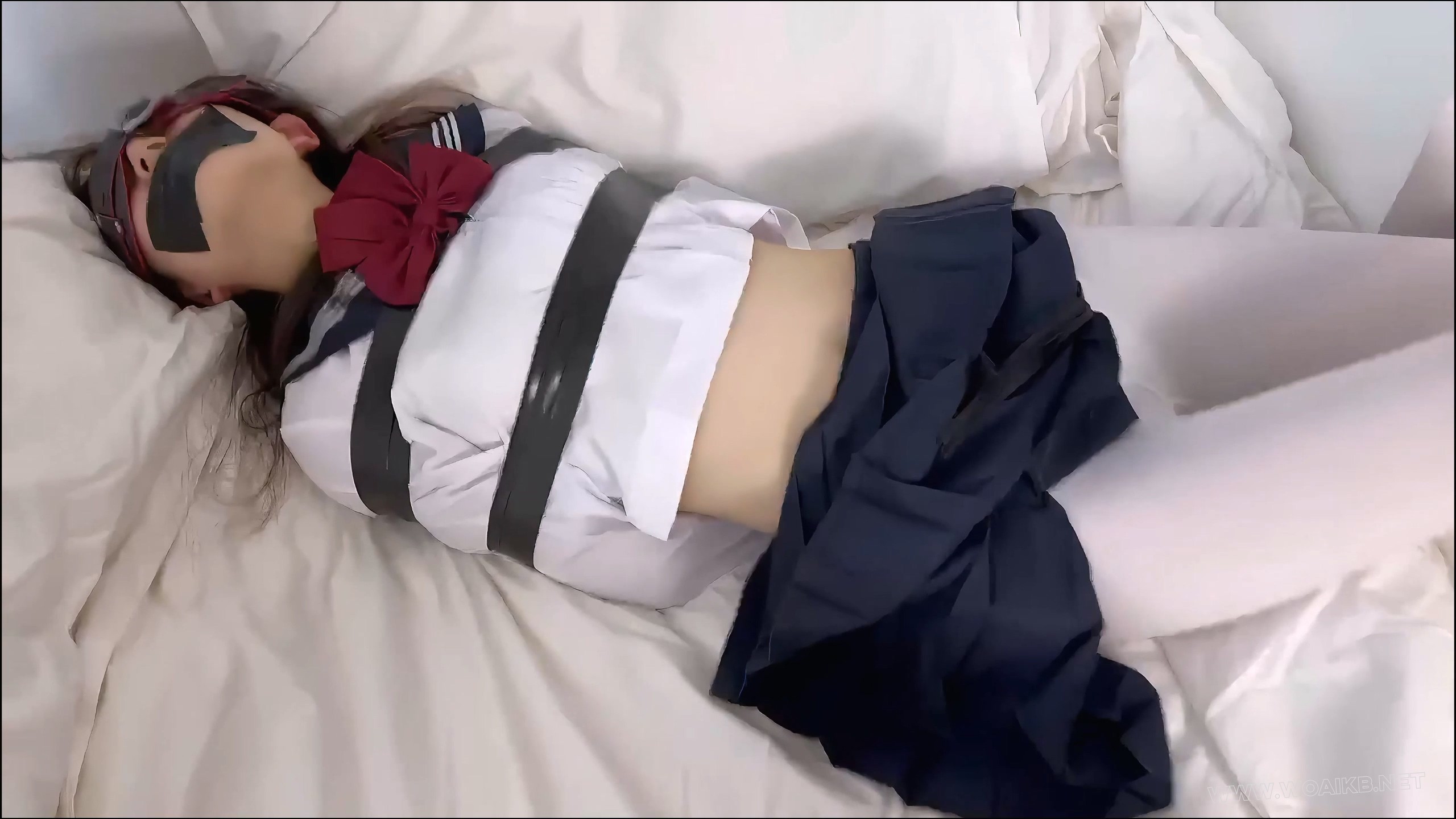 绑架骄横跋扈邻家妹妹用棒棒狠狠惩罚 预览图 10