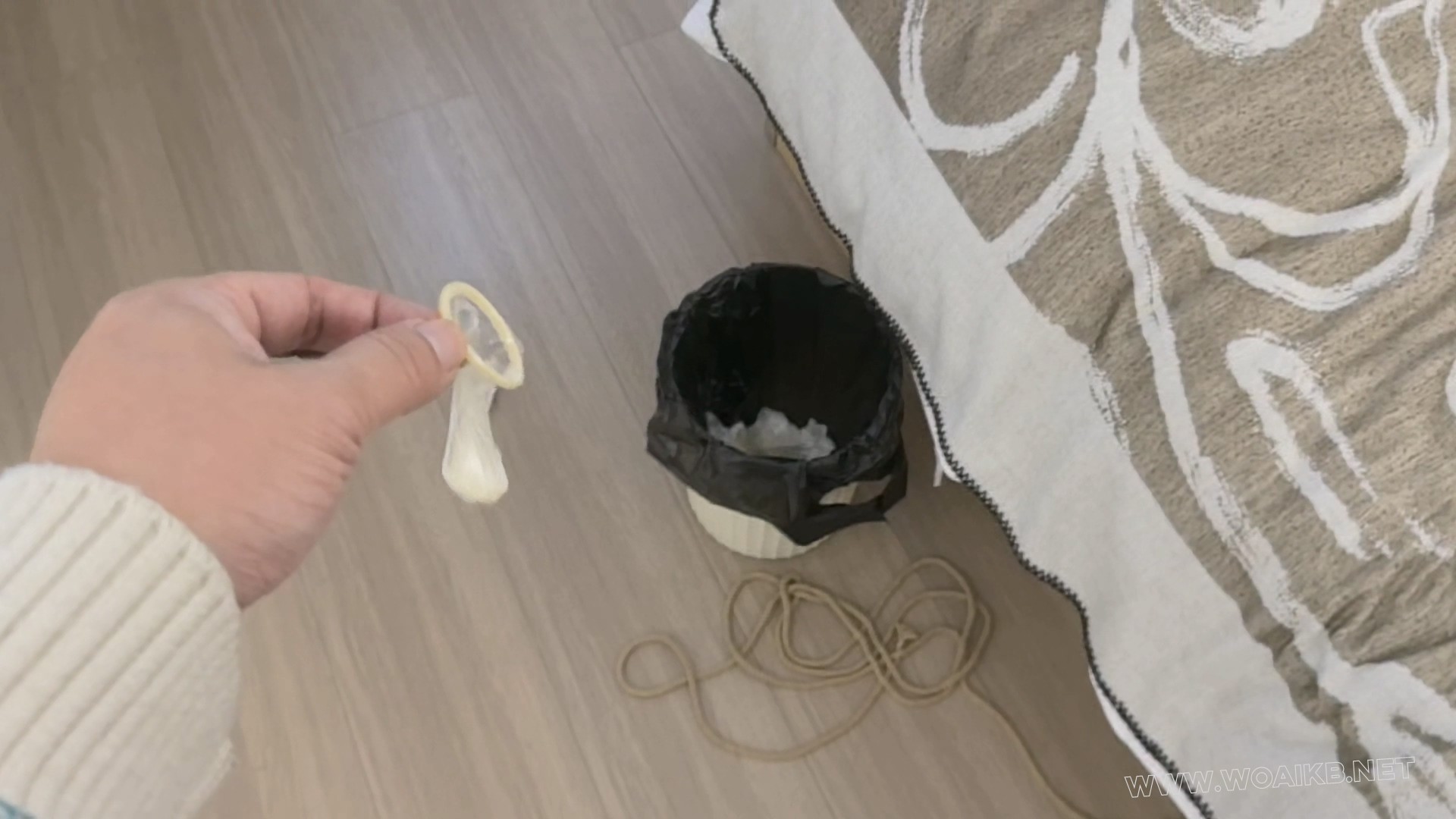 无名无内白丝 无限糕潮 一柱擎天这个姿势很诱人 就是有点废m 超软折叠固定 直立插... 预览图 27