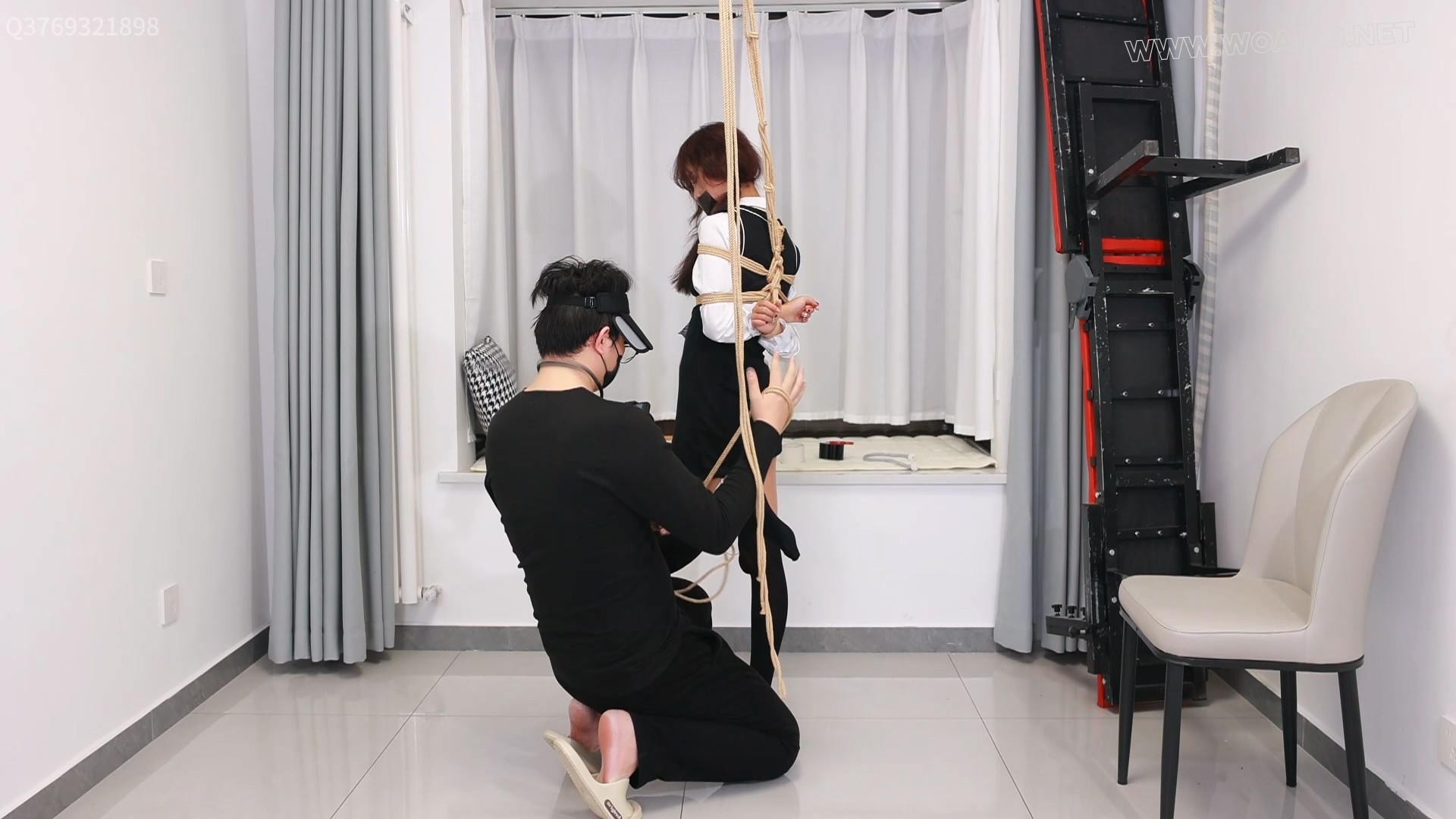 黑丝双马尾小姐姐的片足吊缚，TD放置，多工具SP体验，在TD刺激下TK。这个妹子除了... 预览图 19