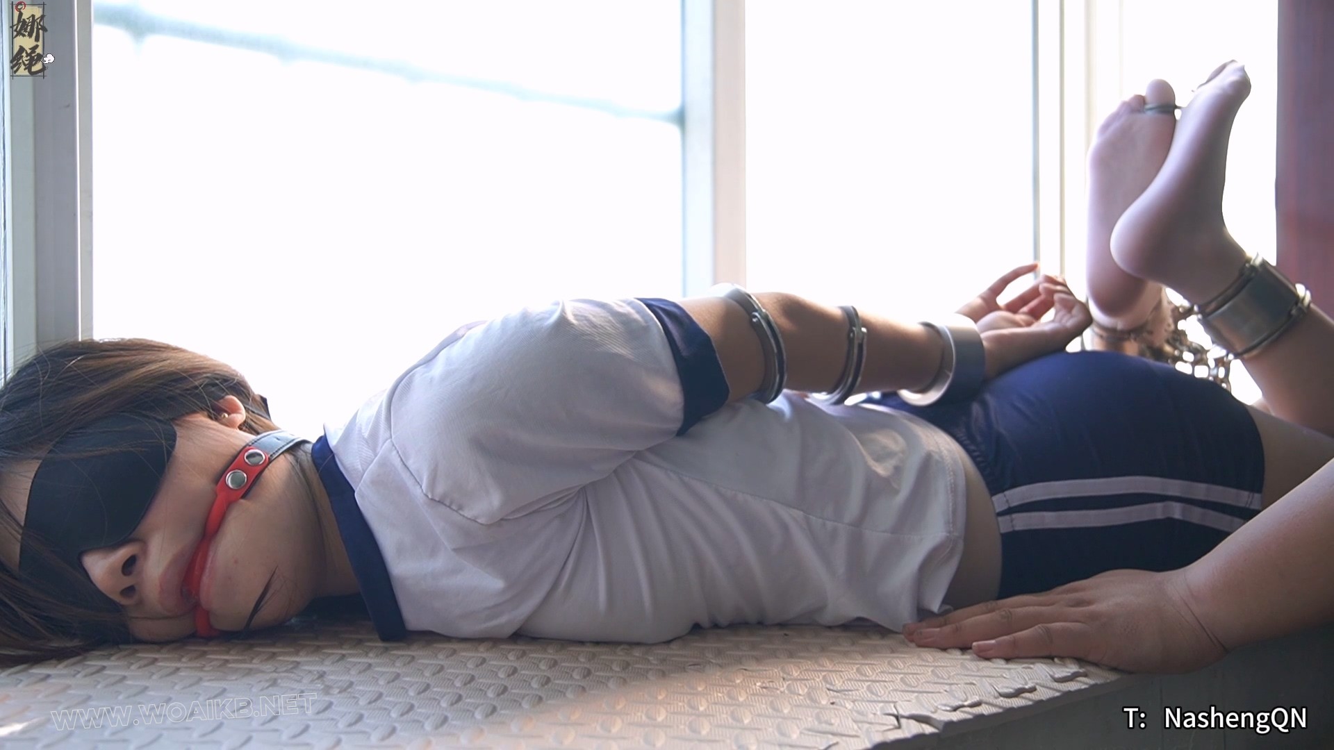 连体铐全身挣扎+铁笼铁链绑缚 预览图 16