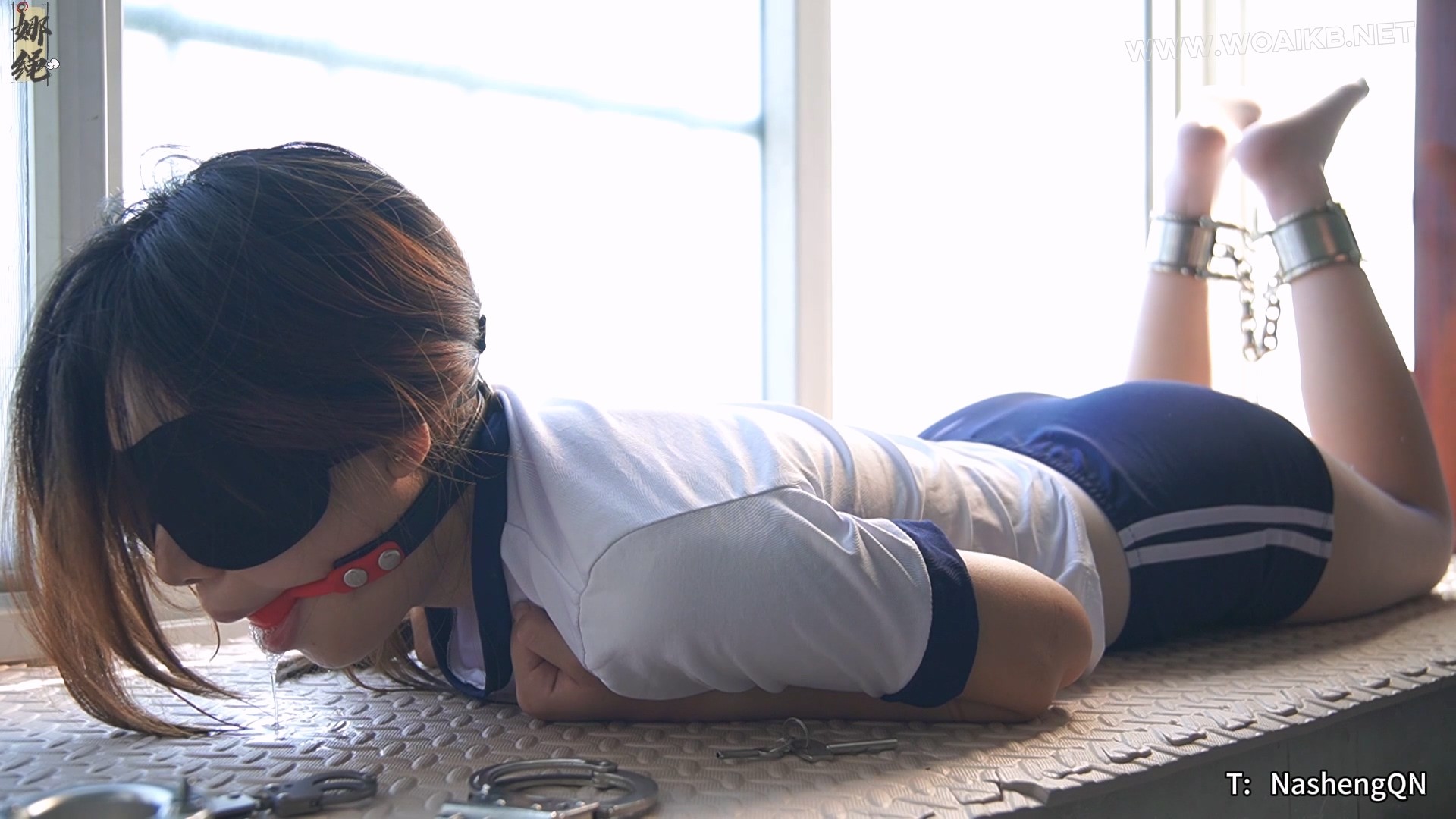 连体铐全身挣扎+铁笼铁链绑缚 预览图 19