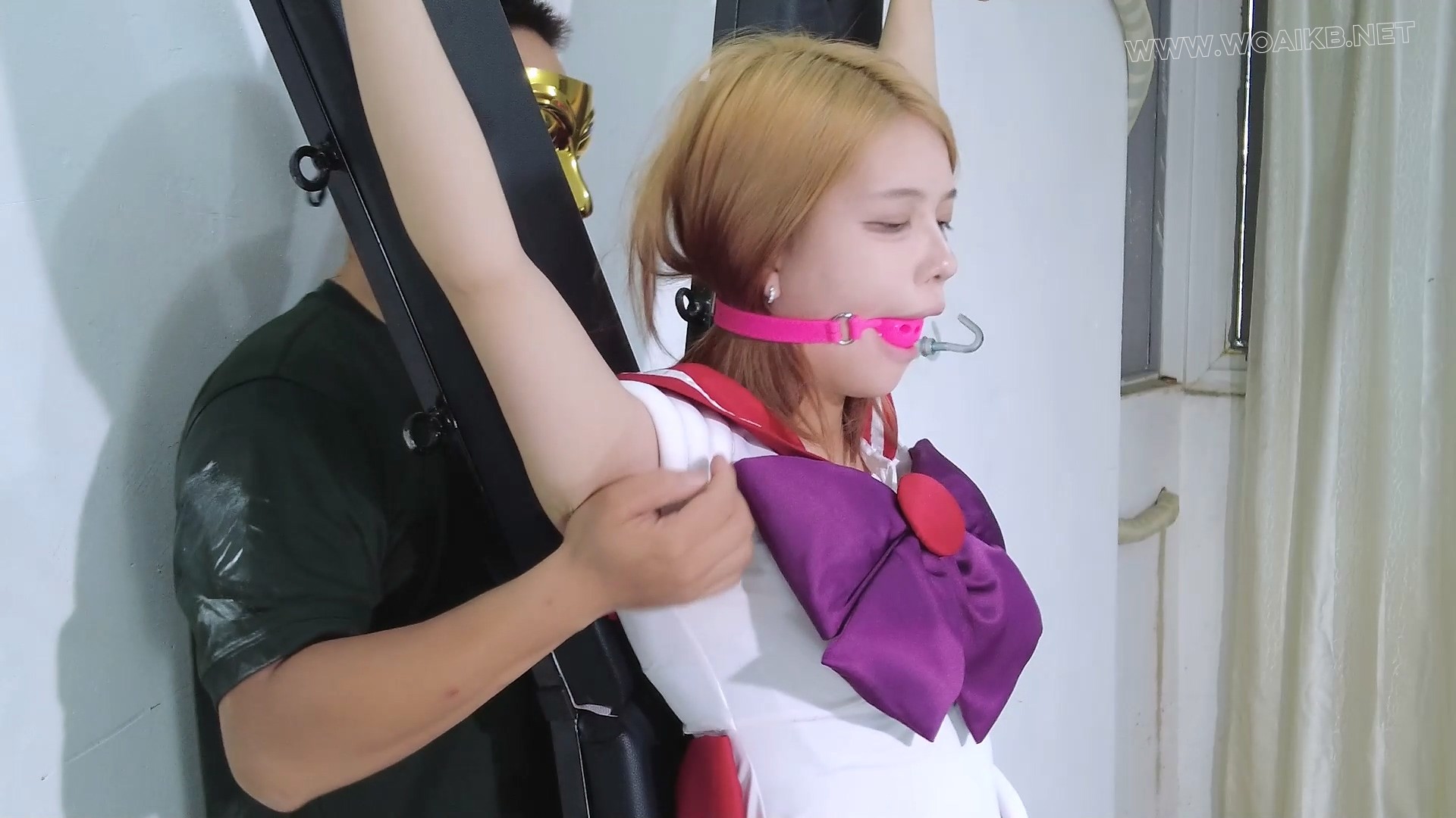 cos美少女战士！落入反派的美少女战士被残忍的羞辱折磨！棒棒强震手指入体强高！鞭... 预览图 8