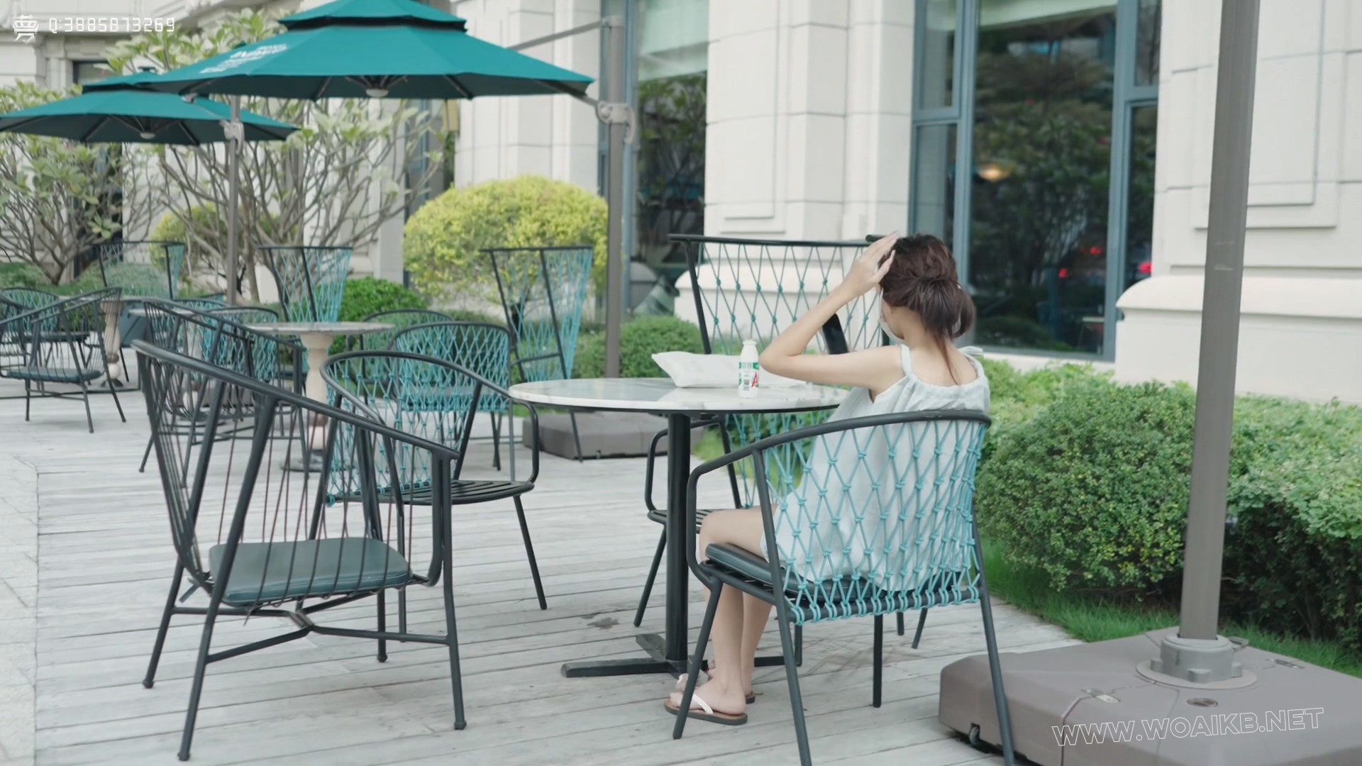 瘦瘦的听话妹子，腿脚极品，清纯，换穿白短袜，肉丝，白裤袜