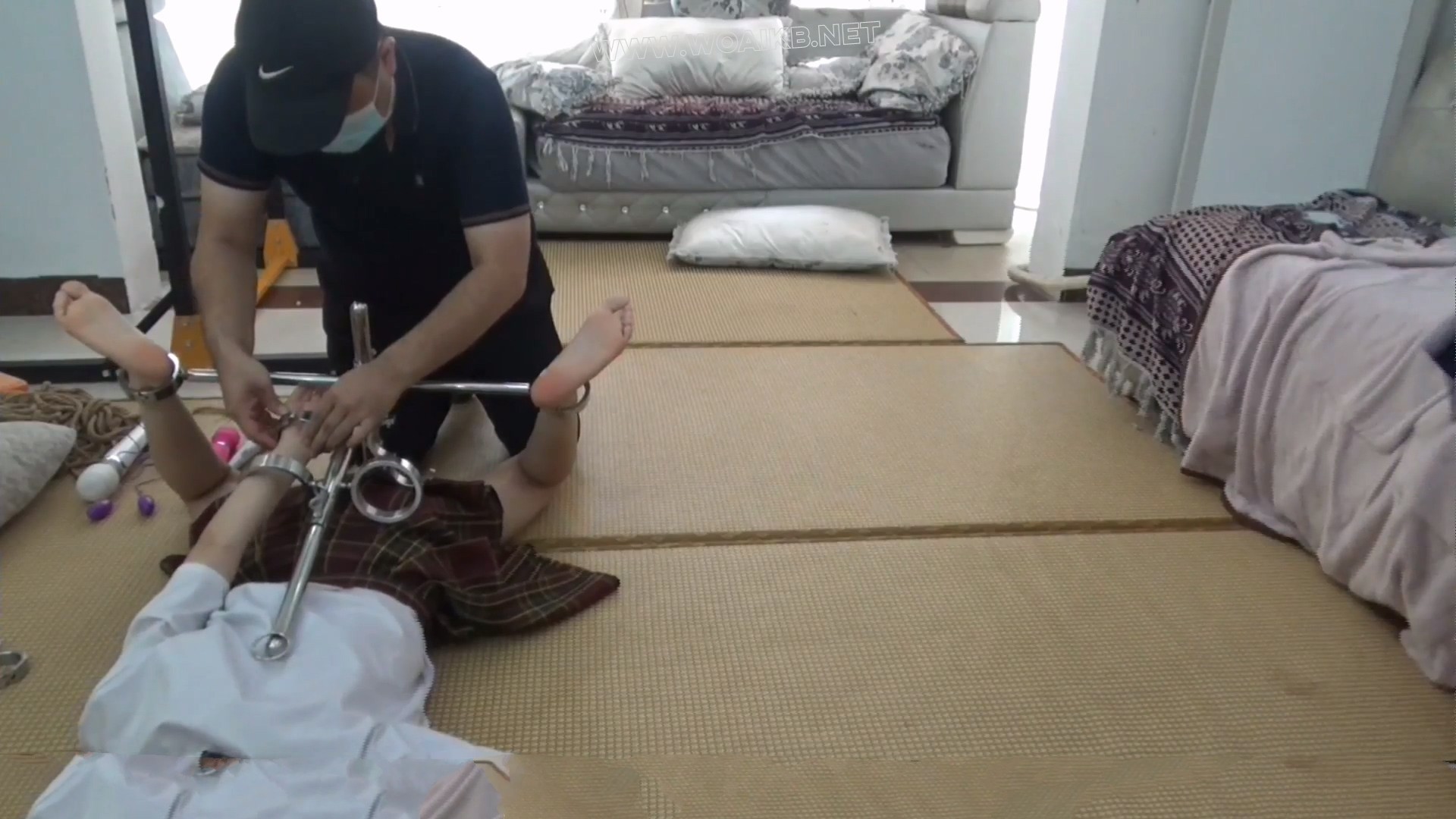 【玉箫】【琳媚】爱缚姐妹日常家访【下】 被老师发现秘密 带TD手铐爬行TJ 口水收集... 预览图 10