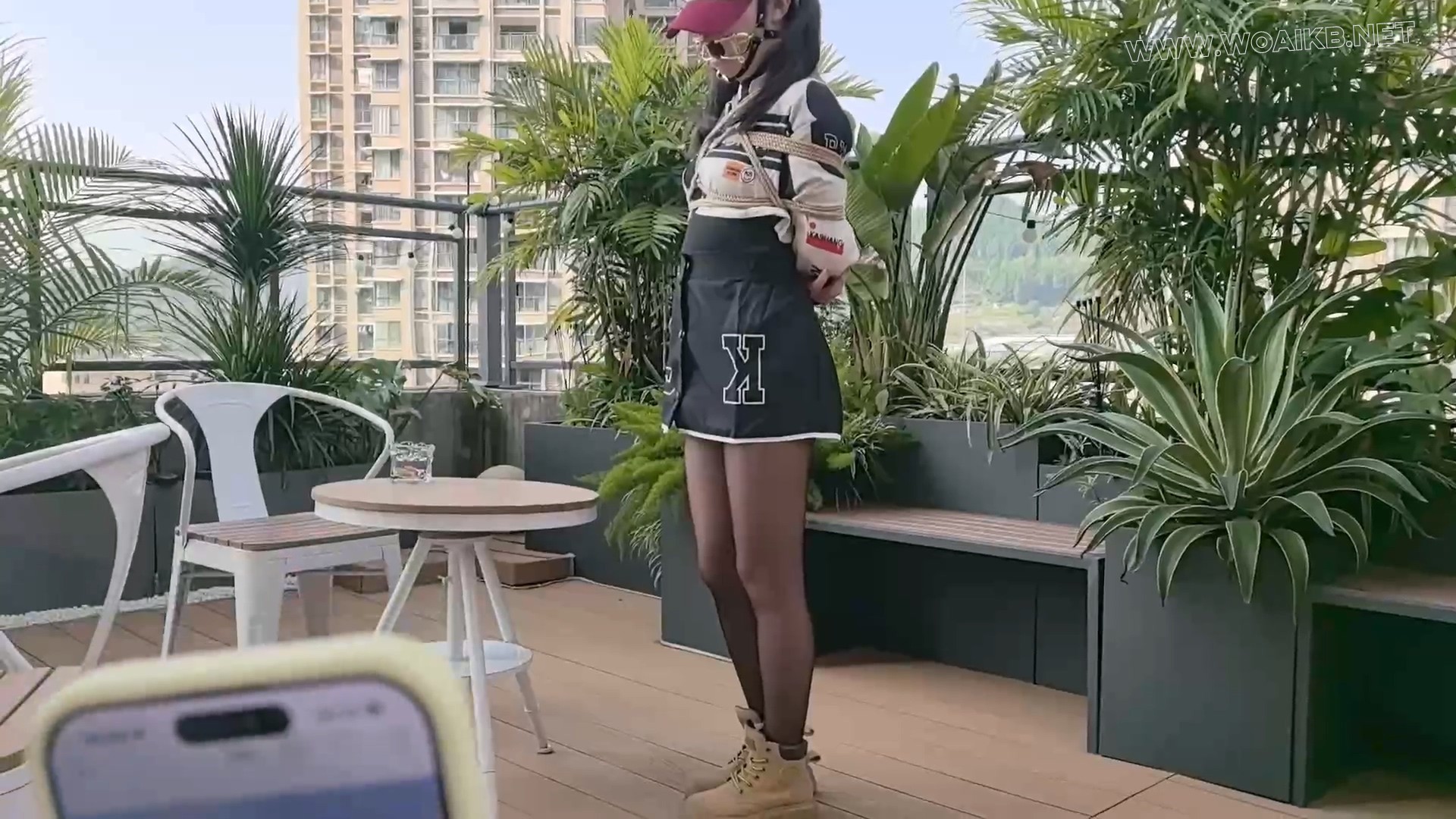 【FXX-SM-攸姬】约拍黑丝攸姬 无内体验内置震动 分析强糕不同 开口器释放口水 电击... 预览图 1