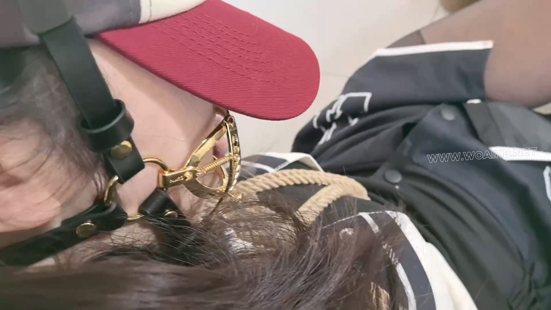 【FXX-SM-攸姬】约拍黑丝攸姬 无内体验内置震动 分析强糕不同 开口器释放口水 电击... 预览图 3