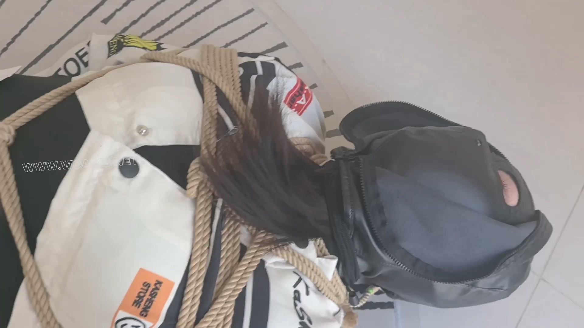 【FXX-SM-攸姬】约拍黑丝攸姬 无内体验内置震动 分析强糕不同 开口器释放口水 电击... 预览图 27