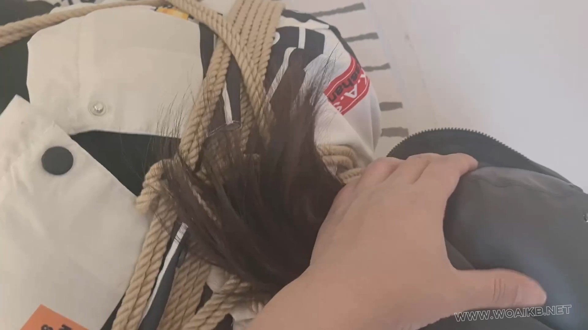 【FXX-SM-攸姬】约拍黑丝攸姬 无内体验内置震动 分析强糕不同 开口器释放口水 电击... 预览图 29