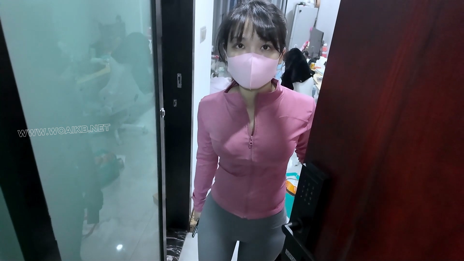 迷晕扎针折磨我隔壁新搬来的美女邻居（定拍）