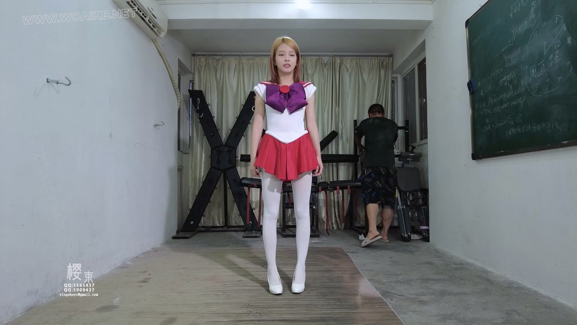 cos美少女战士！美少女战士被反派折磨到满脸泪珠！狂挠脚心腋下！抽气口塞充气折磨…