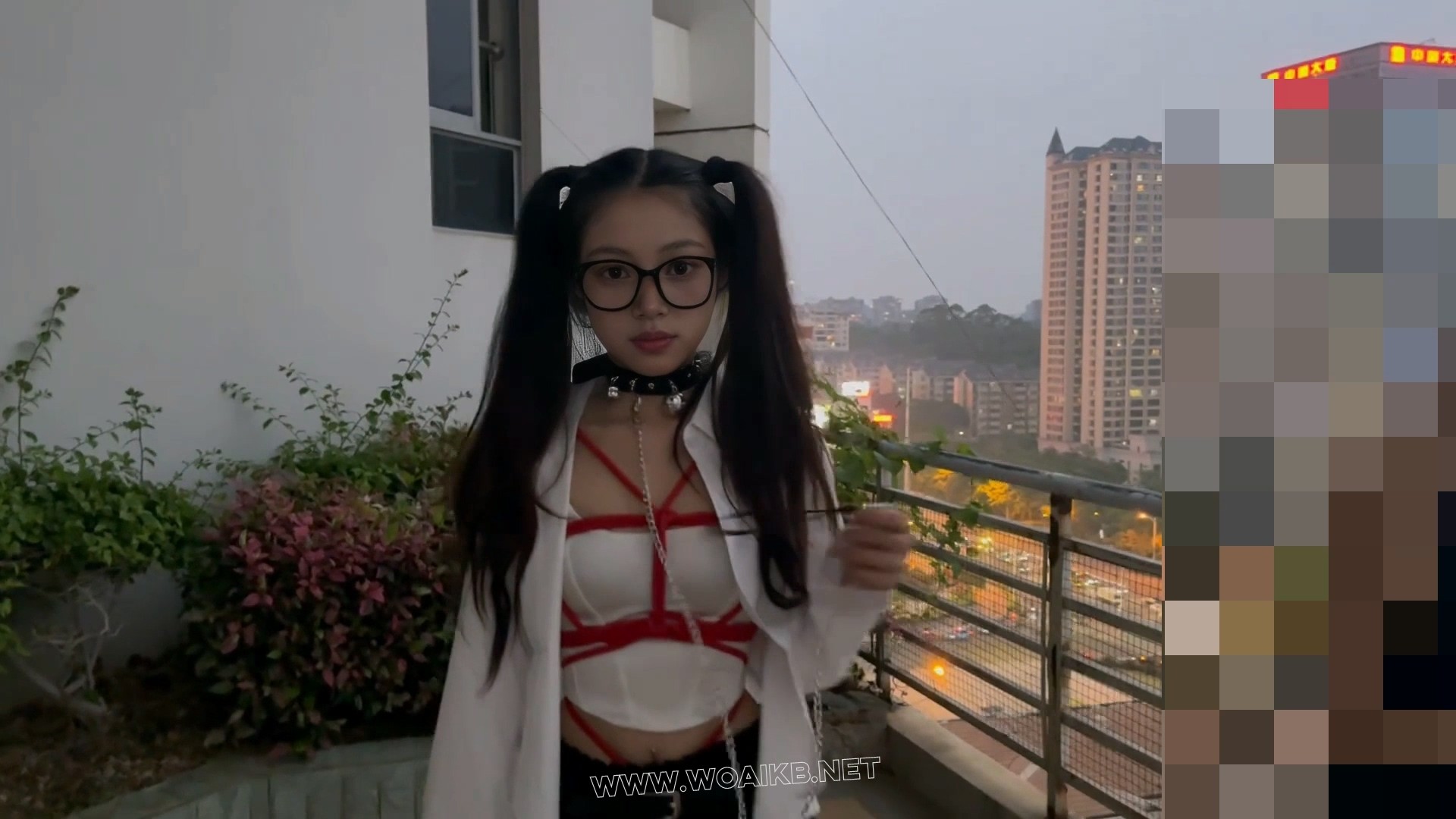 【小奶猫】【极品黑丝JK】【我的AI萝莉】【每一帧都很爱】听说楼顶的风景不错,带你…