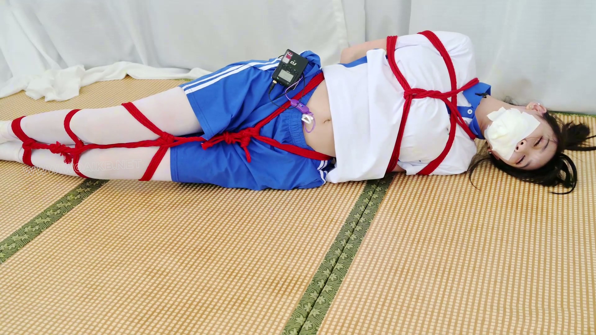 绑架女高中生18岁 女战士 国服女高 强高 双马尾 中式校服 蛇缚 挣扎 逃脱游戏 户外... 预览图 18