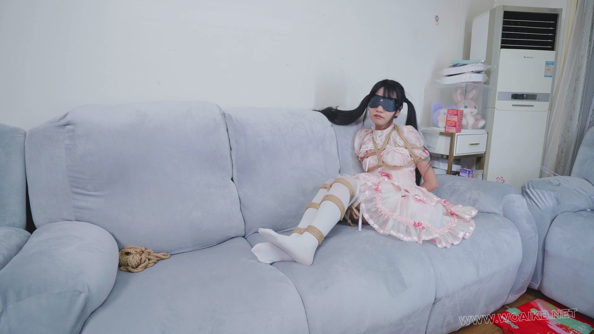 lo裙白丝小姐姐日常驷马捆绑