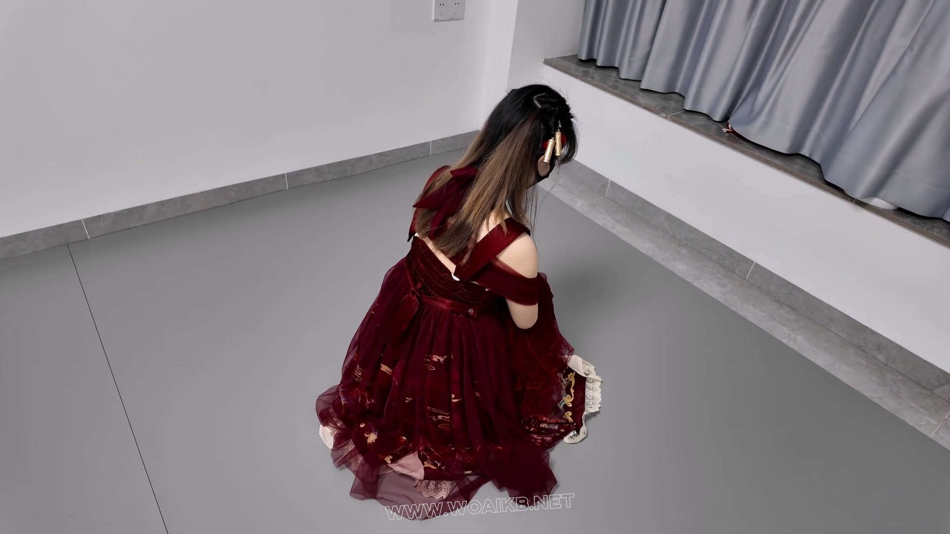 汉元素舞蹈落选的少女挑战电击海老缚逃脱失败游戏后惩罚光脚tk