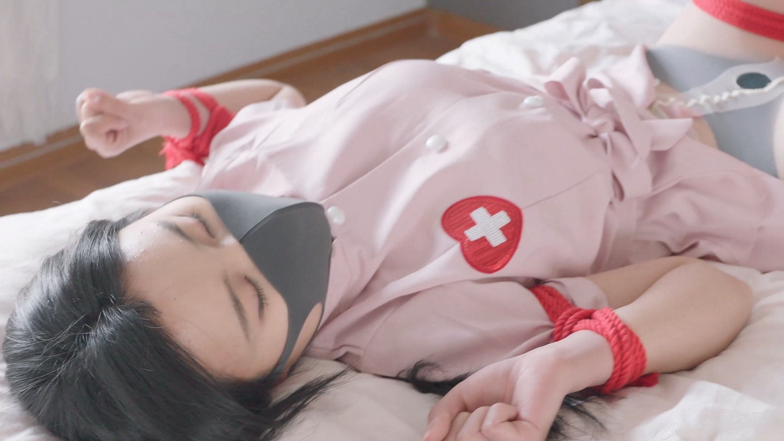 《小护士3》不听话的小护士该怎么惩罚呢，内置股绳绑好+链接绳子扯到高处借力+剧烈…