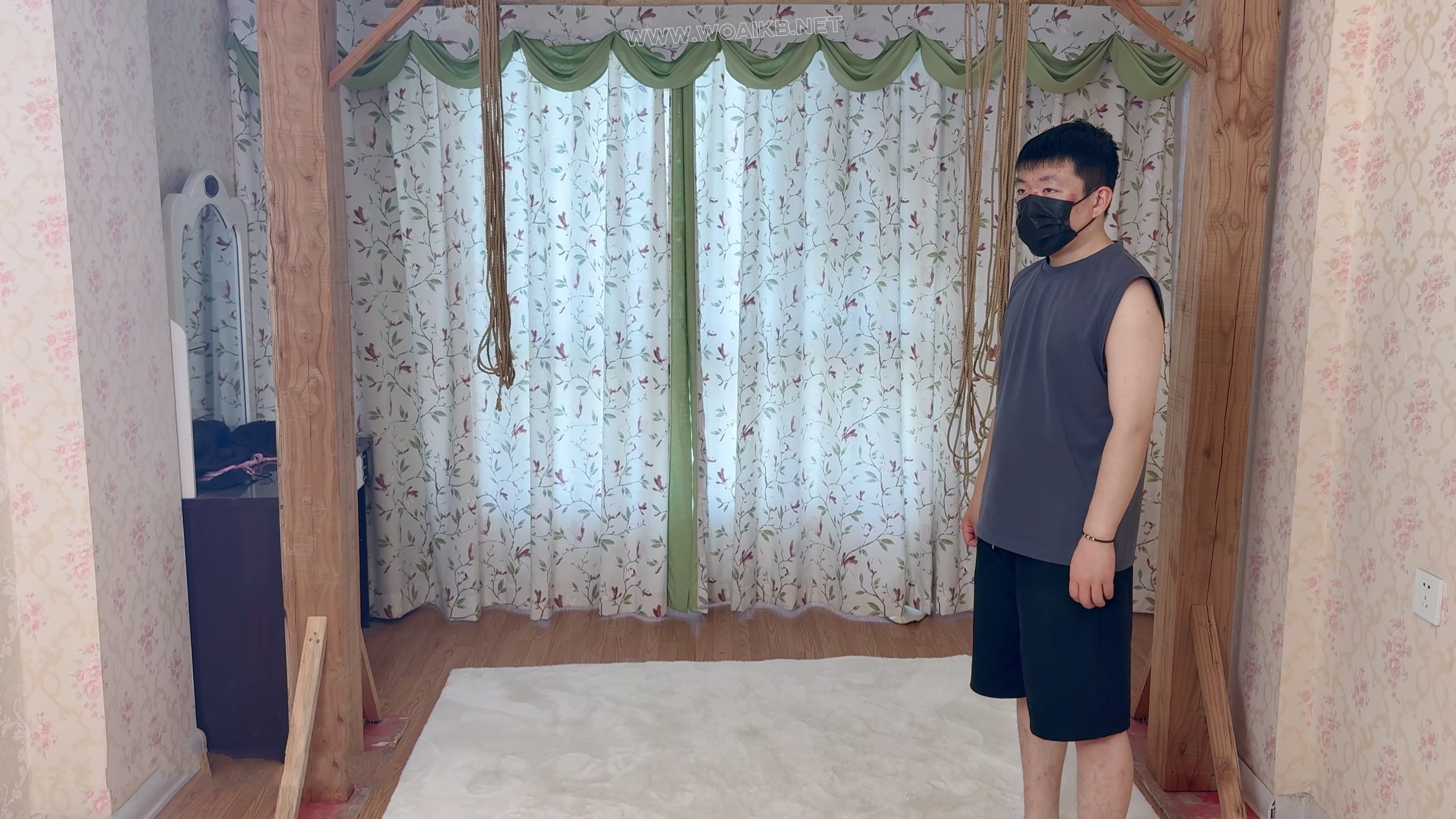 电击失禁 电击，失禁，糕超 珺珺第一次尝试电击片，会有怎样的表现，在电击片和快…