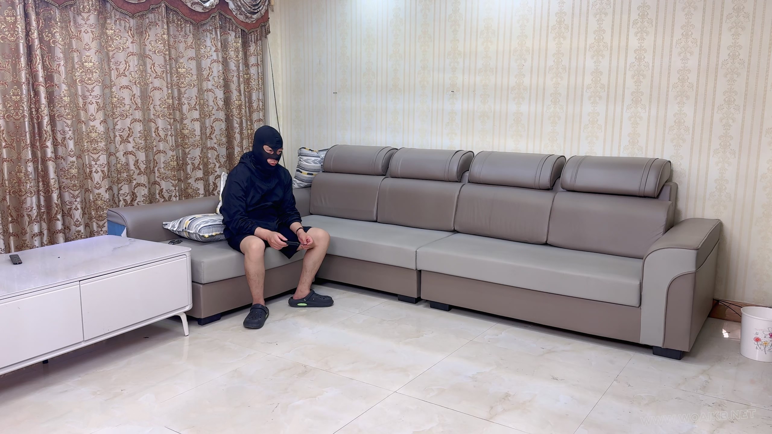 黑丝紫色蕾丝内衣170御姐,双重强G的极致享受,用两个zdb强力按压强高,声音更加强…