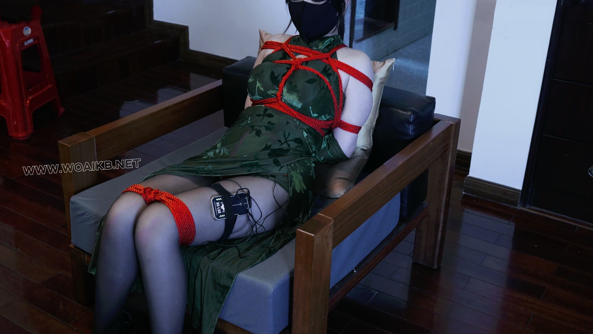 粽子节包”团子“ 团子翠旗袍红绳紧缚调教 沙发放置 股绳+日式TK后手 挠痒 扇脸 羞…