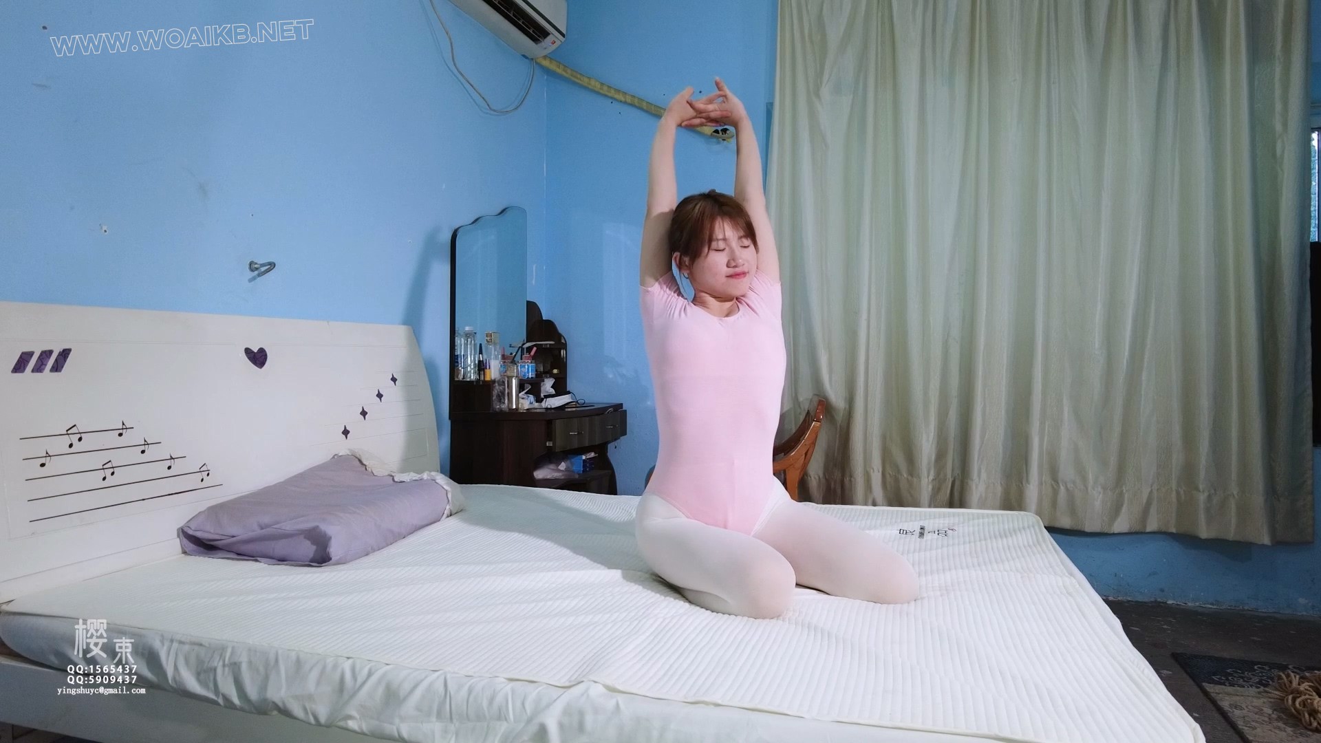 姐妹花被歹徒入室捆绑玩弄！胶带封嘴！狂挠白丝脚心折磨！ 《姐妹俩的劫难日》歹徒…