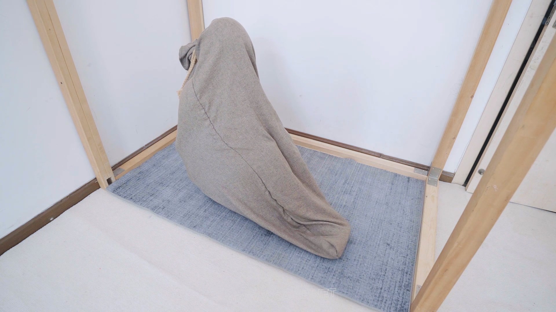 抓到一只死库水妹妹回家美美调教。