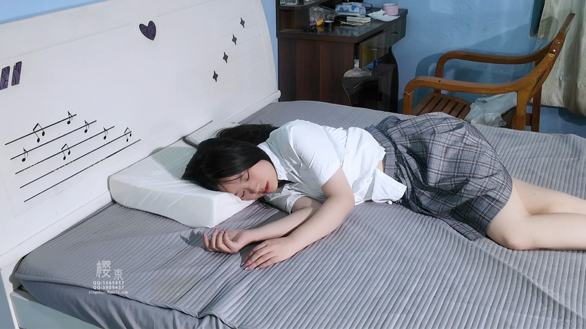 父债女偿当面换衣胶带乳贴固定跳D棒棒羞辱强G！直臂驷马狂挠脚心折磨！ 《替父还债…