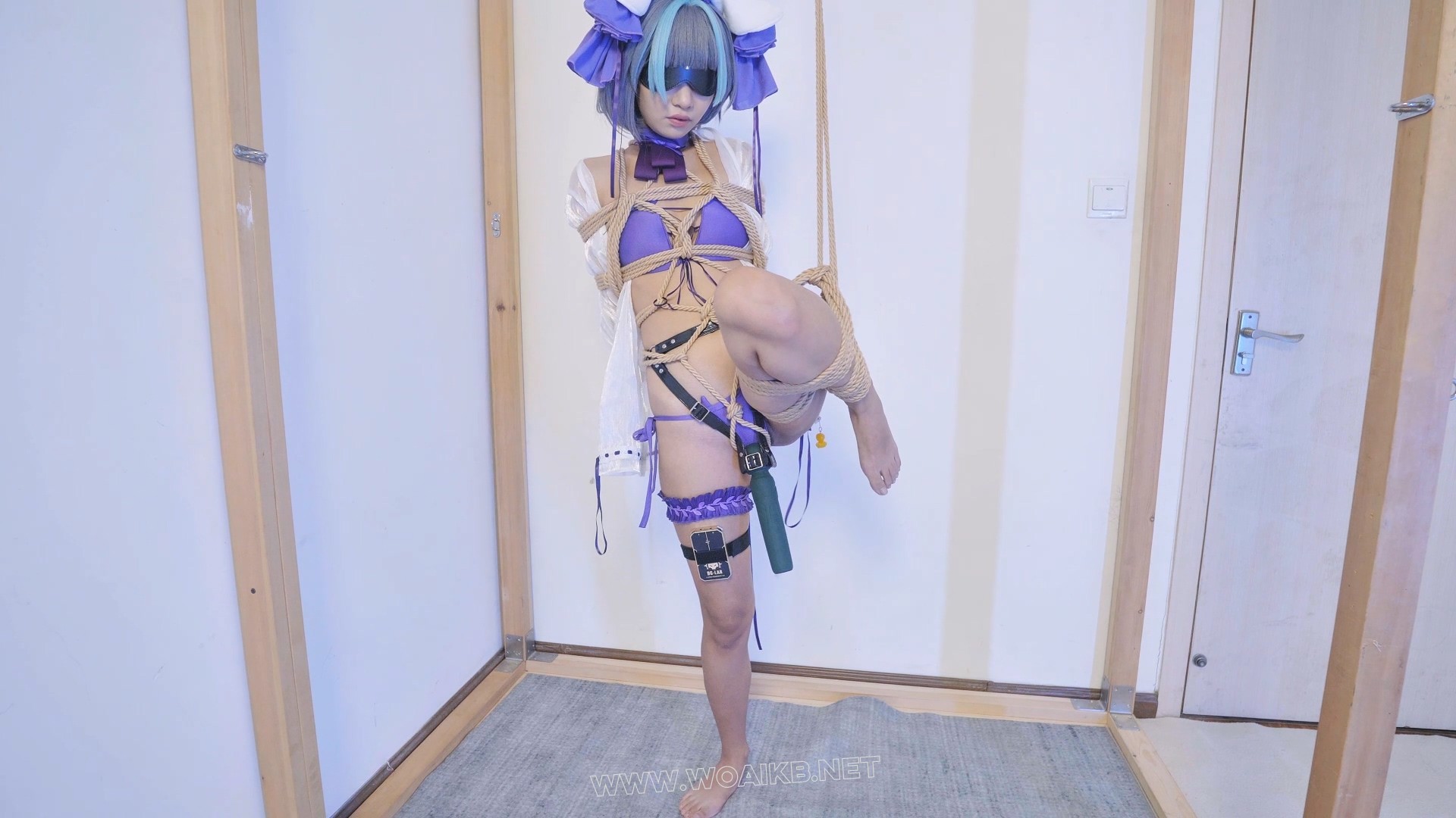 碧蓝航线柴郡猫泳装捆绑，单腿吊+口球+震动bang固定带+郊狼