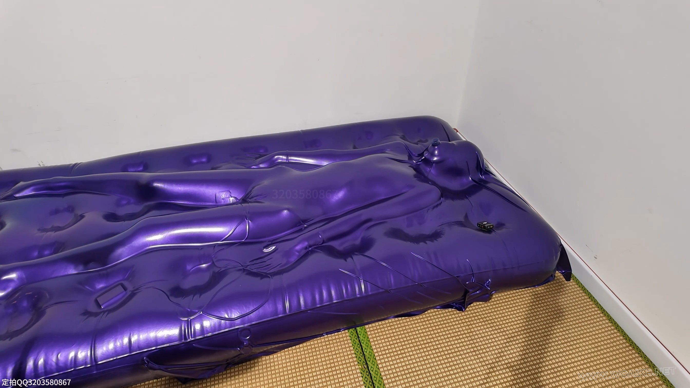 囚禁定拍少萝霜喵 无删减5小时真空床棒棒刺激 崩溃放置逃脱，每5分钟抽气一次，不…