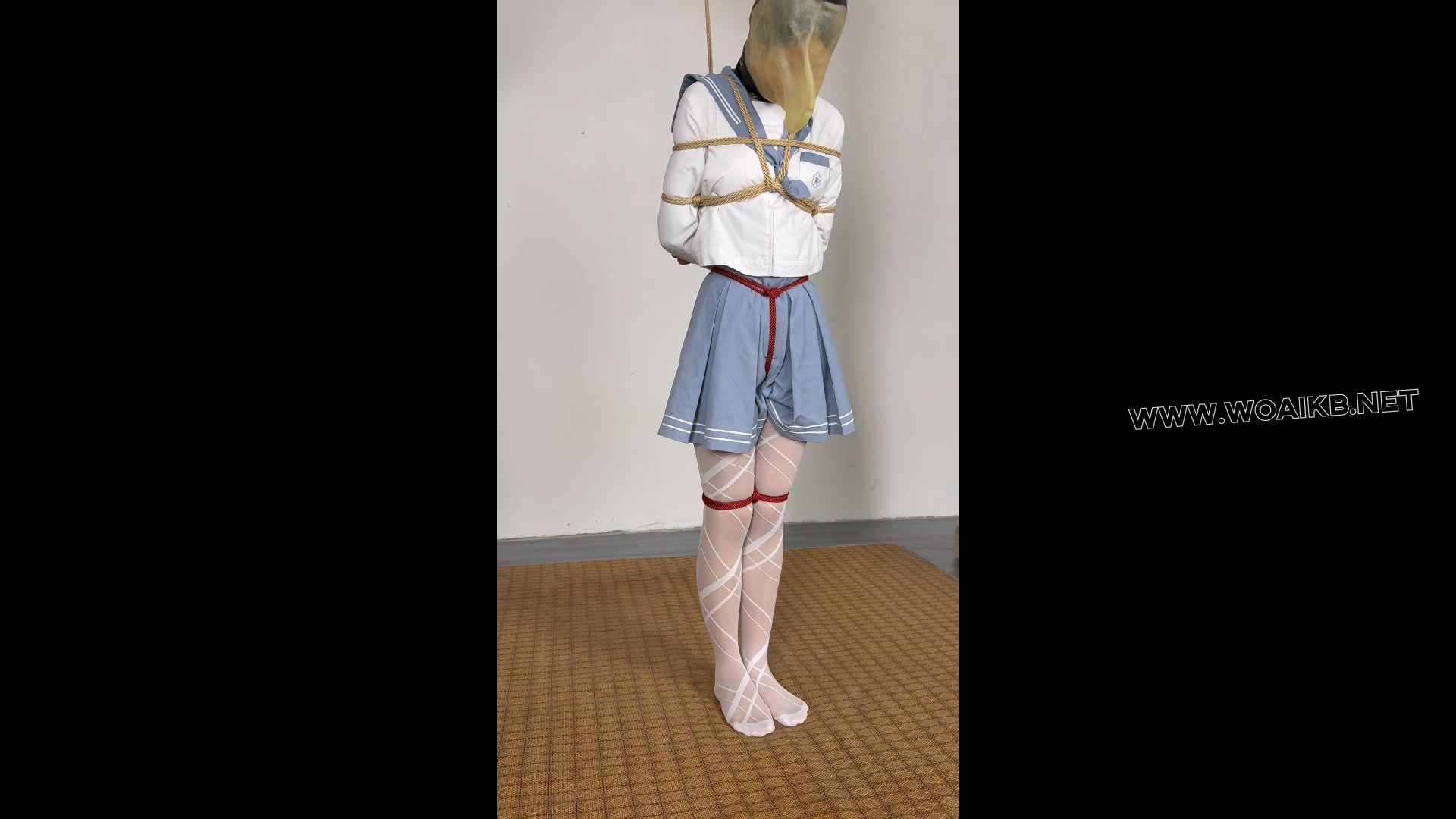 第二十二部《新模萱萱-垫脚放置+双洞电击》（上集）