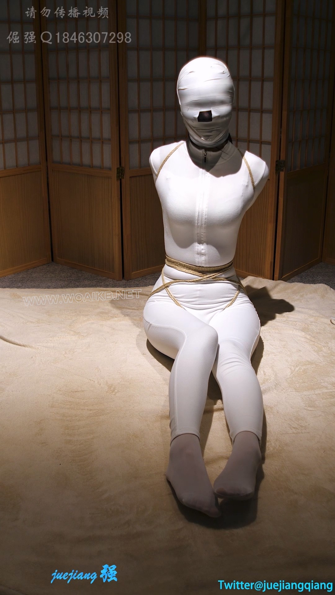 小冬白色全包震震贴贴玩弄