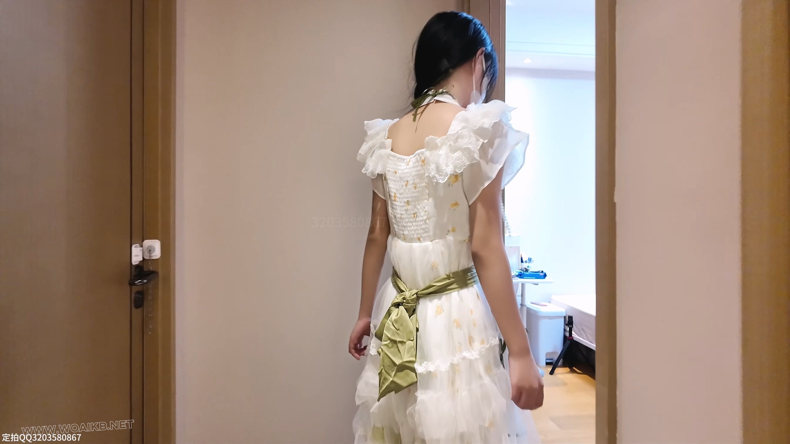 圈养临家少女1 被熟人强捆 挠痒 蒙眼 堵嘴 喂食最后再指奸墙高