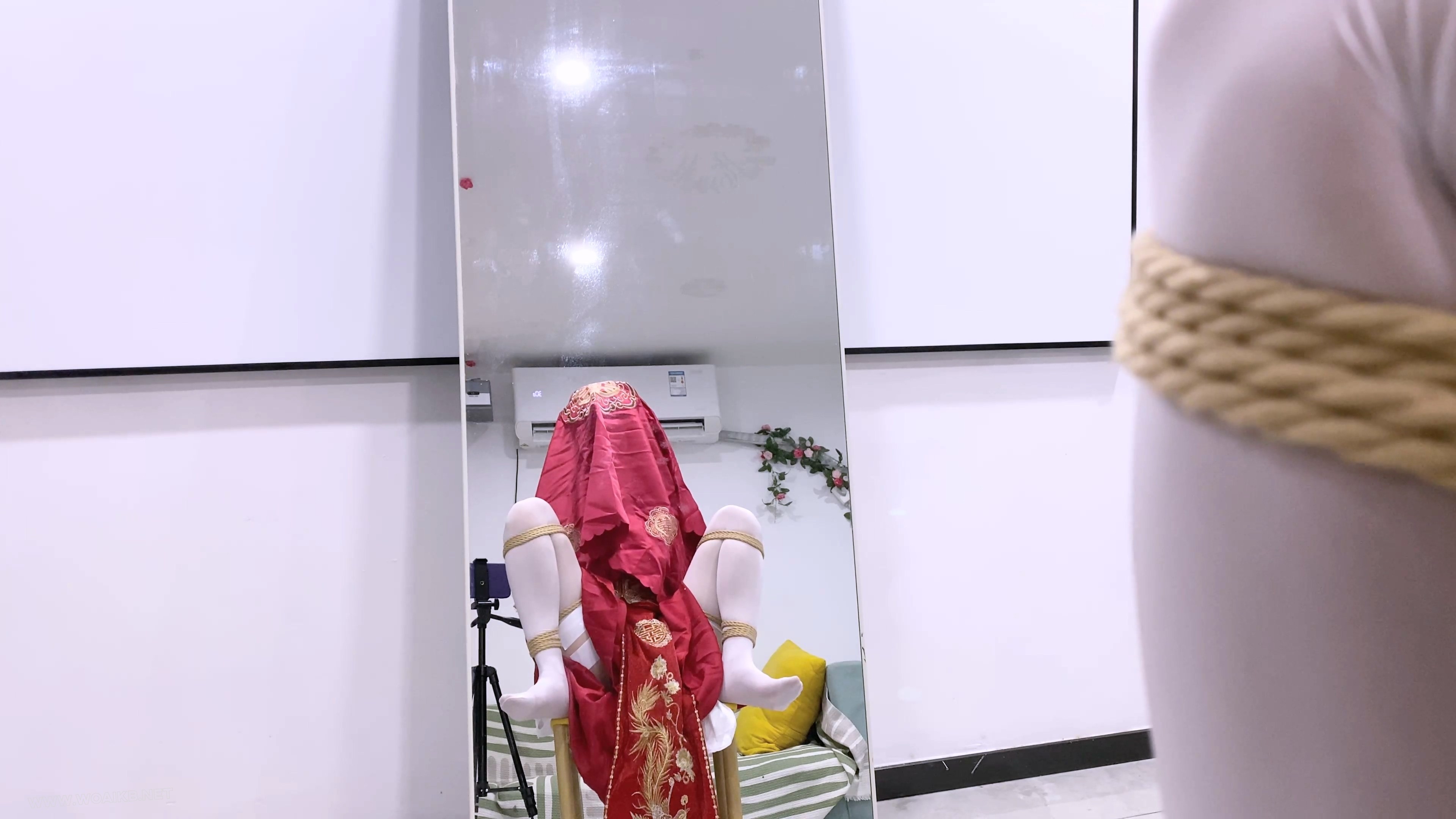 《吃鱼的喵》-客户定拍-第十八集-cos新娘婚前秀禾服玩弄+日式紧缚+椅子缚+胸缚+蟹...