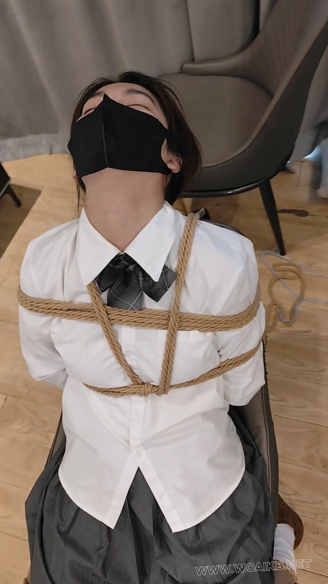 晕过去再醒来委屈挣扎时最痛苦的是玩具没有放对地方好难受不舒服，我偷偷自己调整...