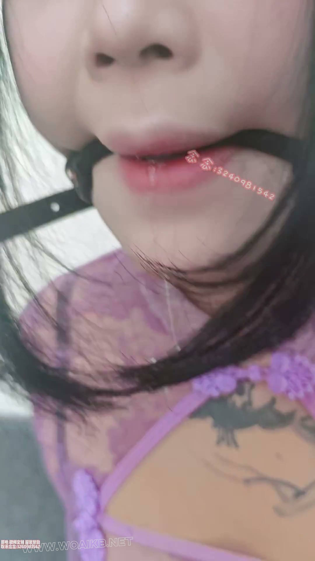 【念念】紫色蕾丝透视旗袍 堵嘴蒙眼 裸足细胶带捆绑 绑脚趾 口球流口水 涂抹润滑油... 预览图 6