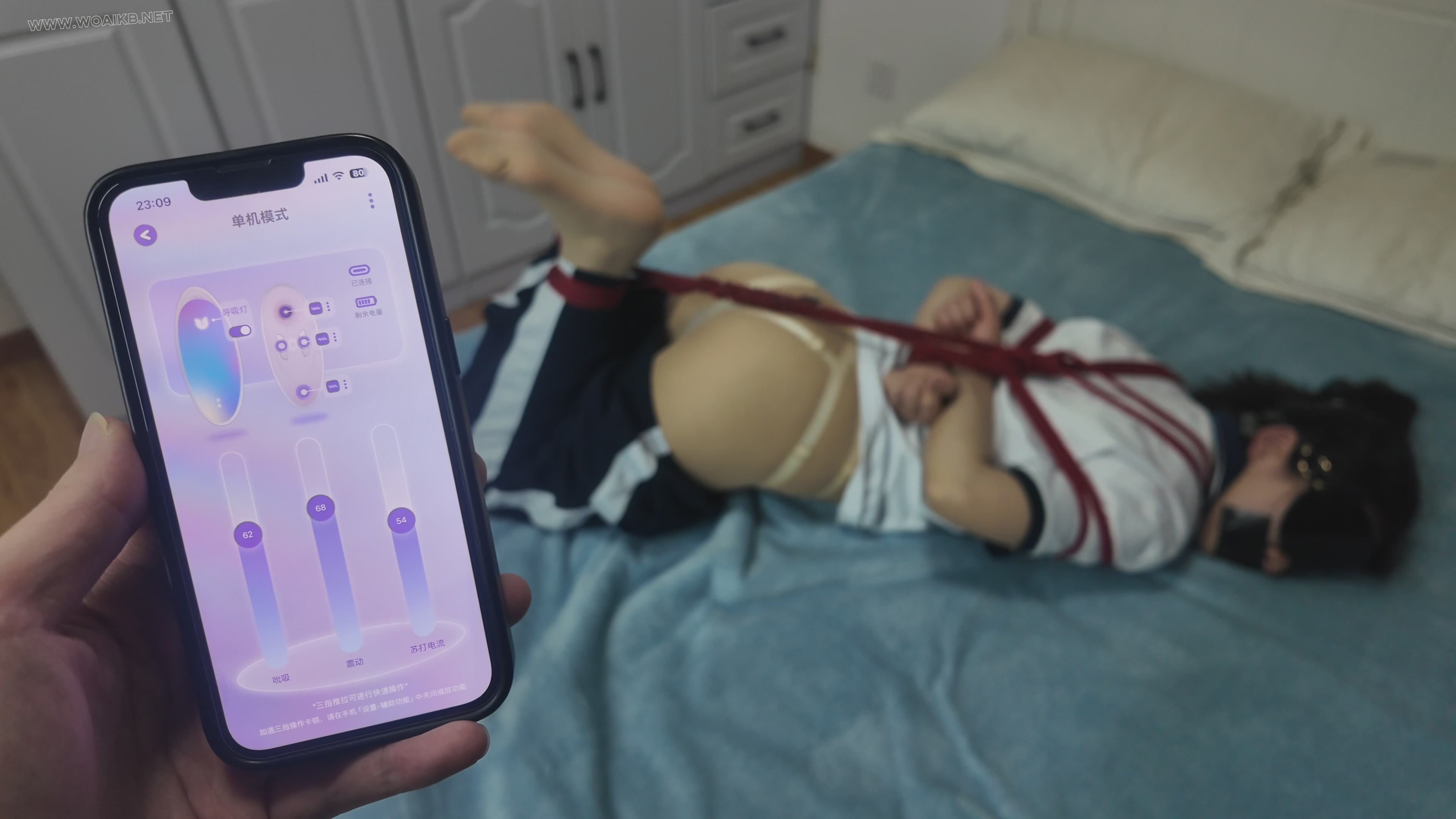 【失控的啵啵贝2】无内肉丝校服+啵啵贝秒C神器+鞭打+多次GC体验到身体颤抖！ 预览图 4