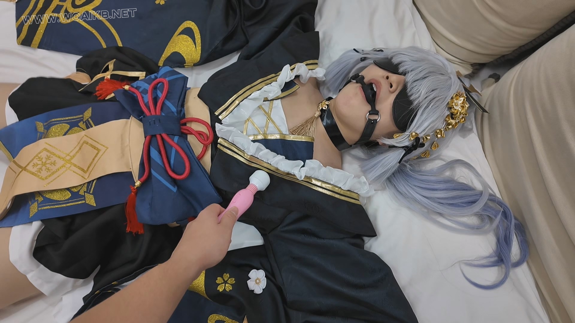 苏苏_神里绫华大字束缚，震动棒跳蛋电击调教，tk，揉胸，掐脖 预览图 3