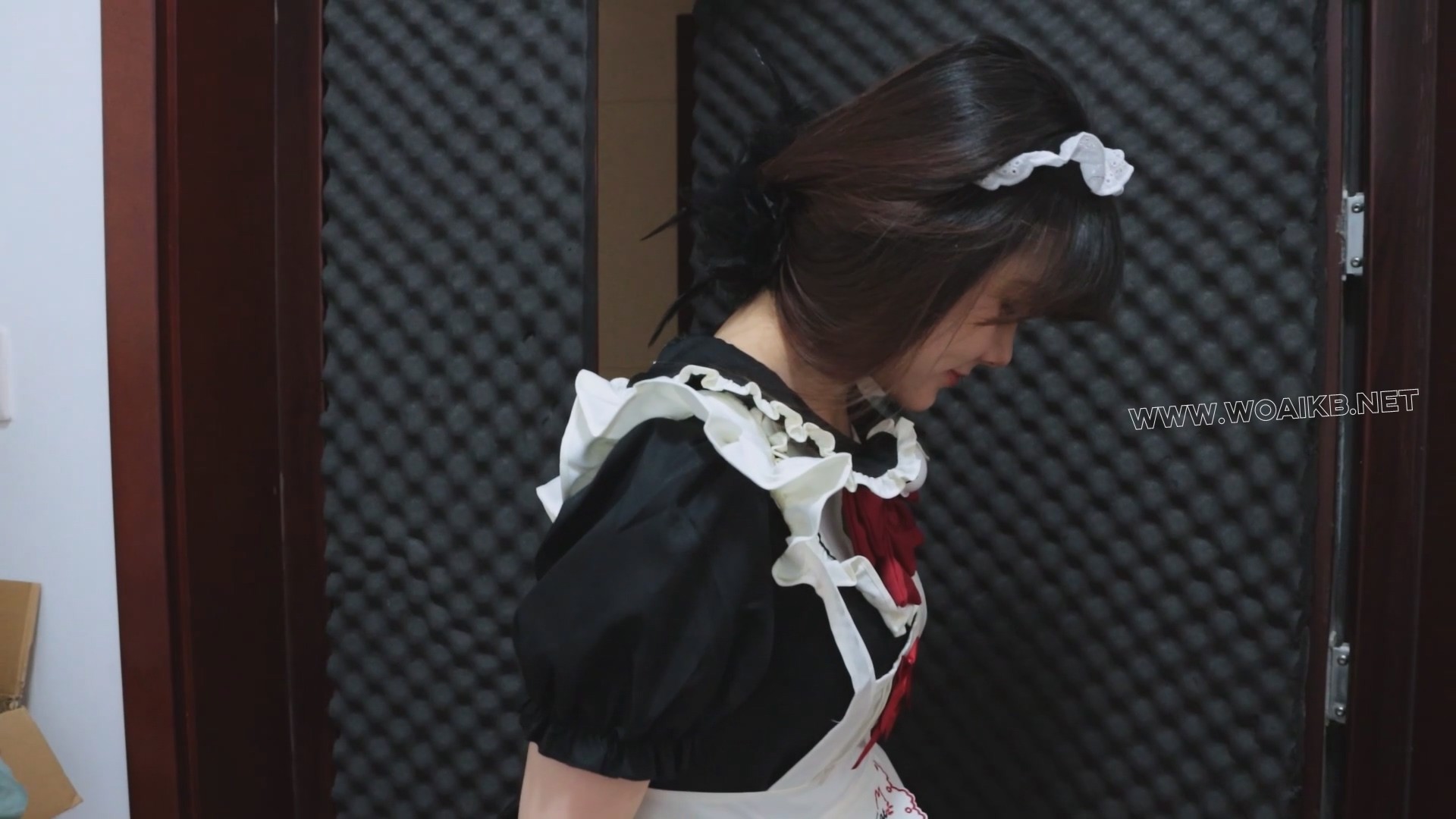 欺负女仆反被报复 预览图 1