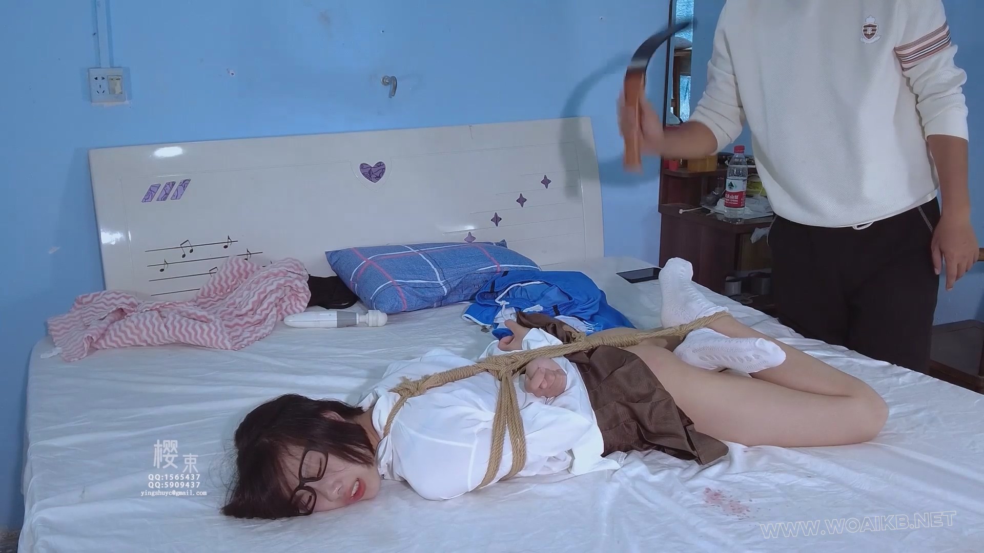 变态小偷入室迷晕学生每驷马捆绑抽打挠痒棒棒强G玩弄！强J！ 《变态歹徒起色心》定...