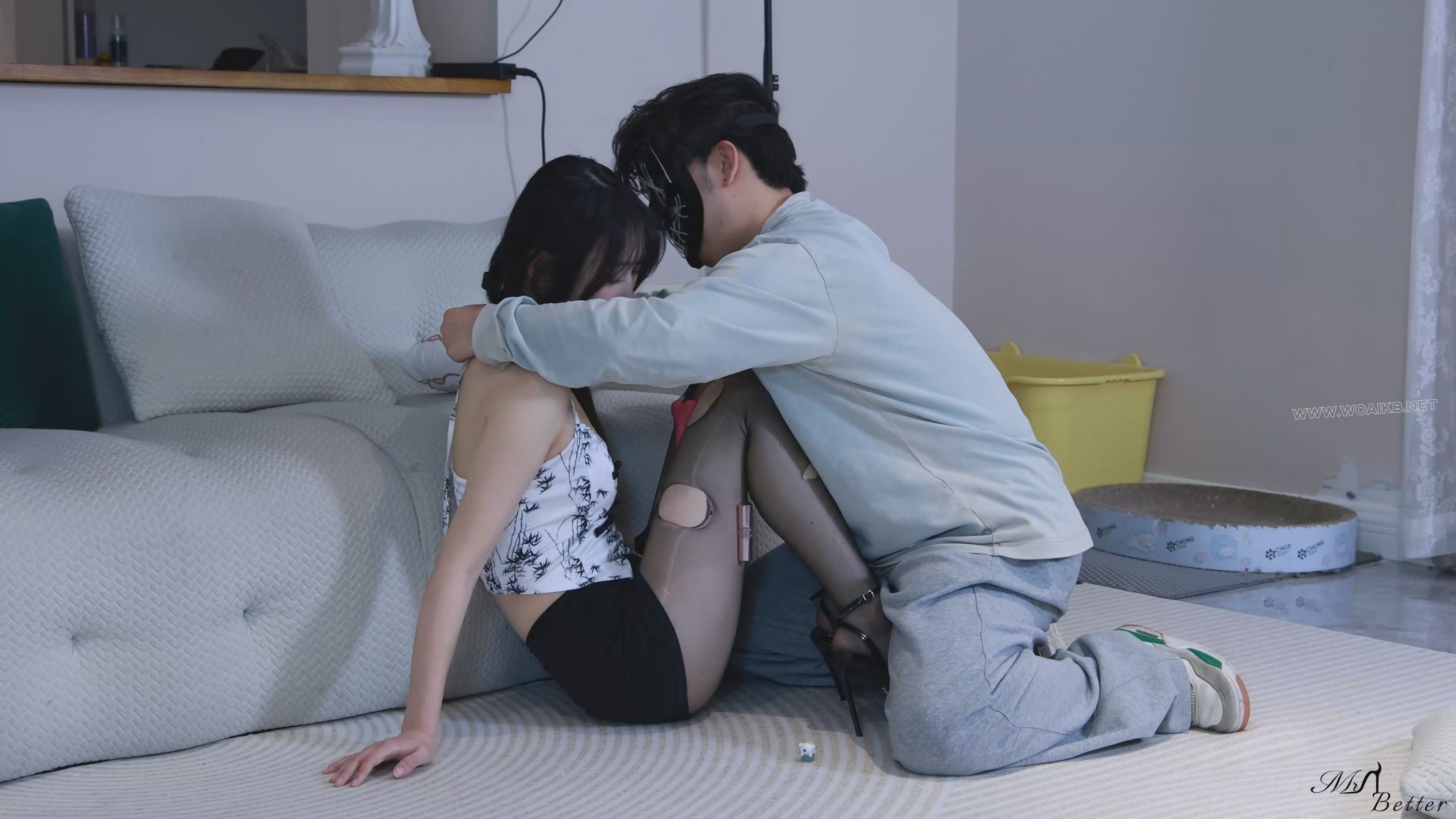 丝袜里的惊喜 预览图 3