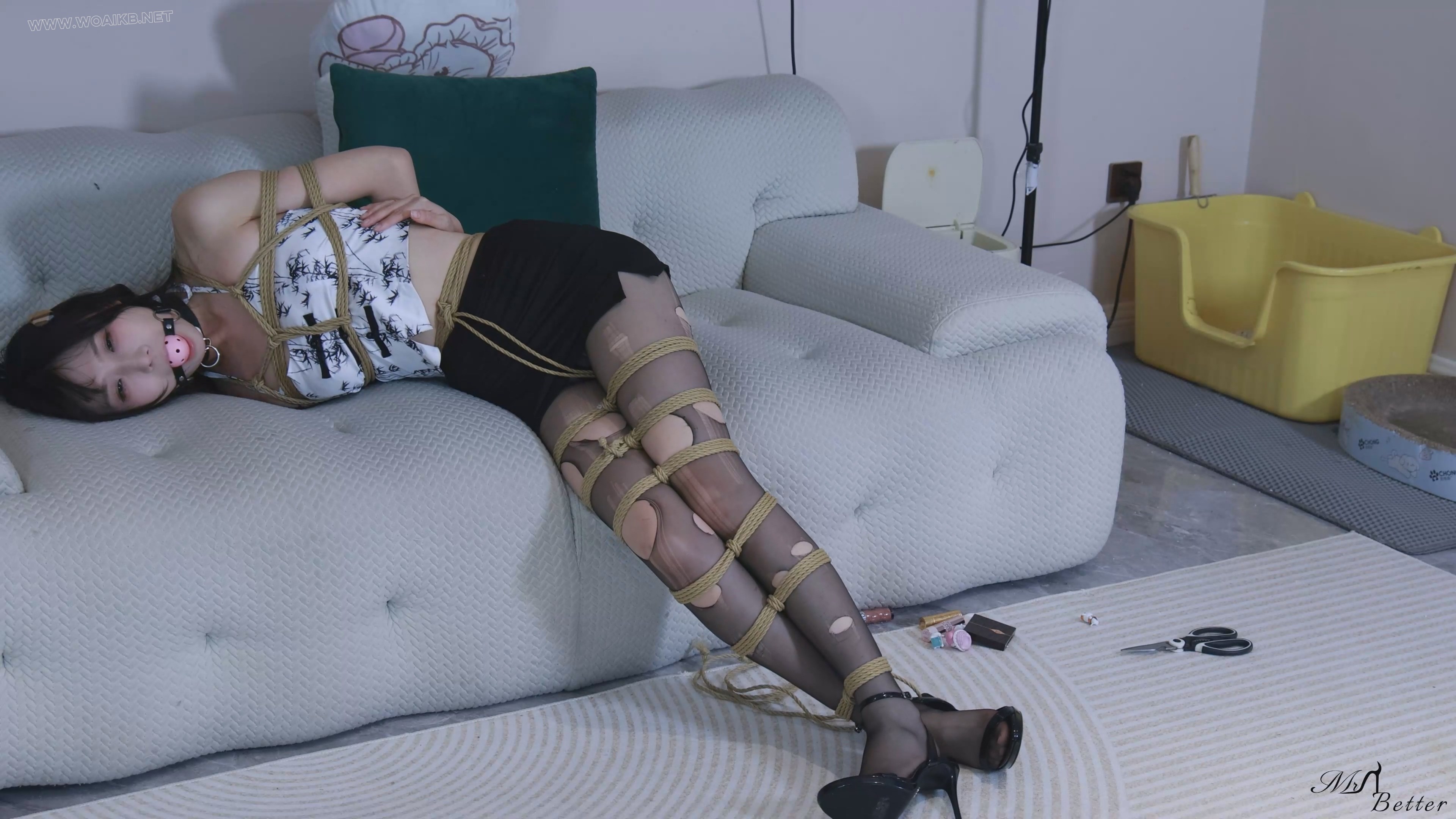 丝袜里的惊喜 预览图 7